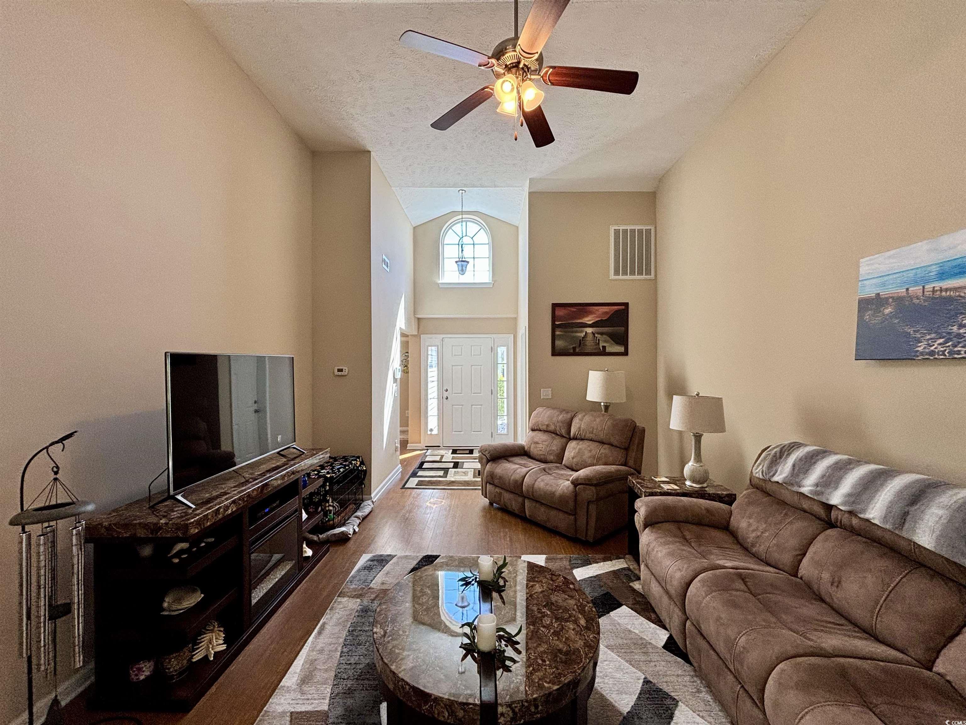 209 Foxpath Loop Property Photo 3