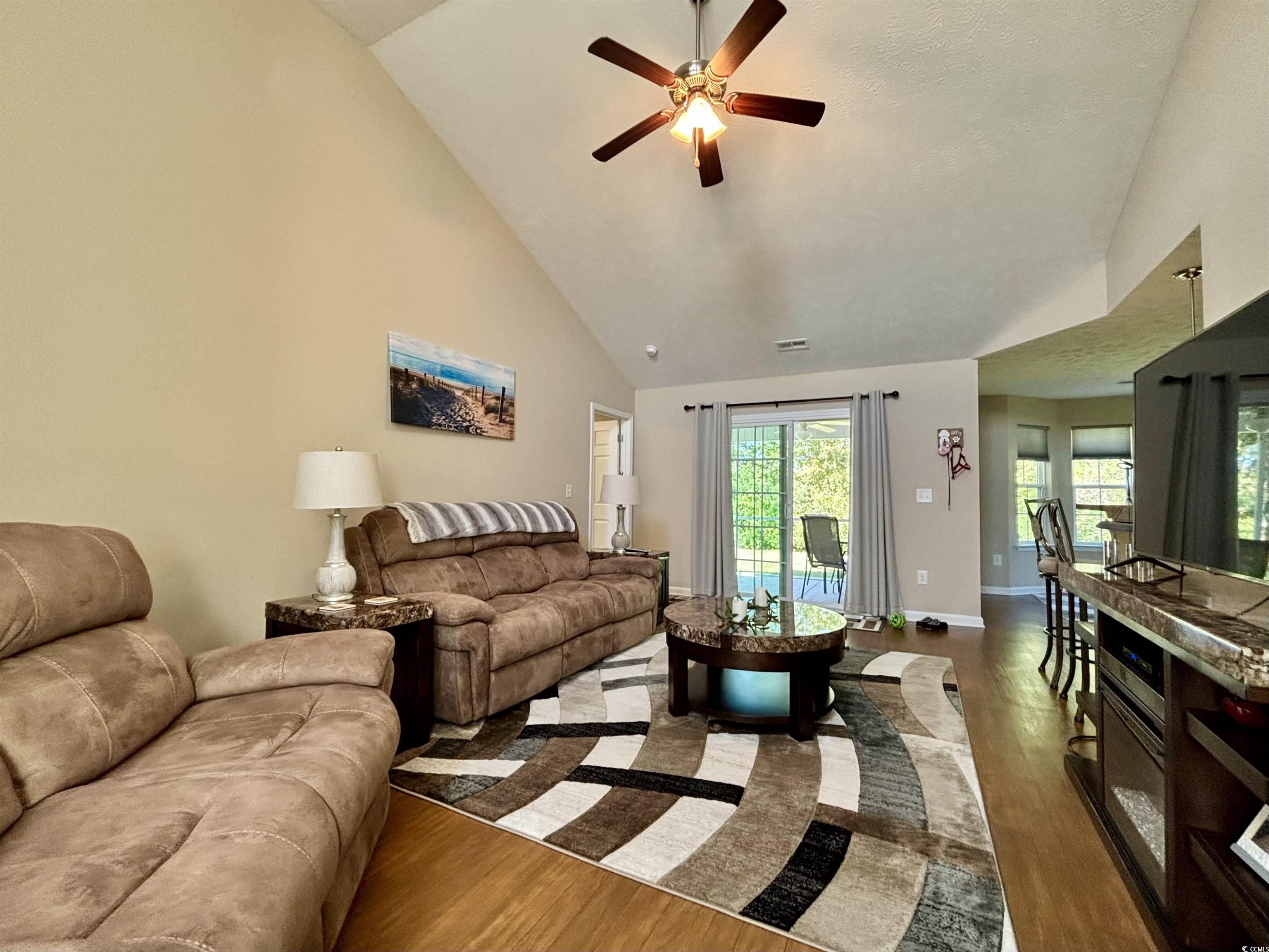 209 Foxpath Loop Property Photo 4