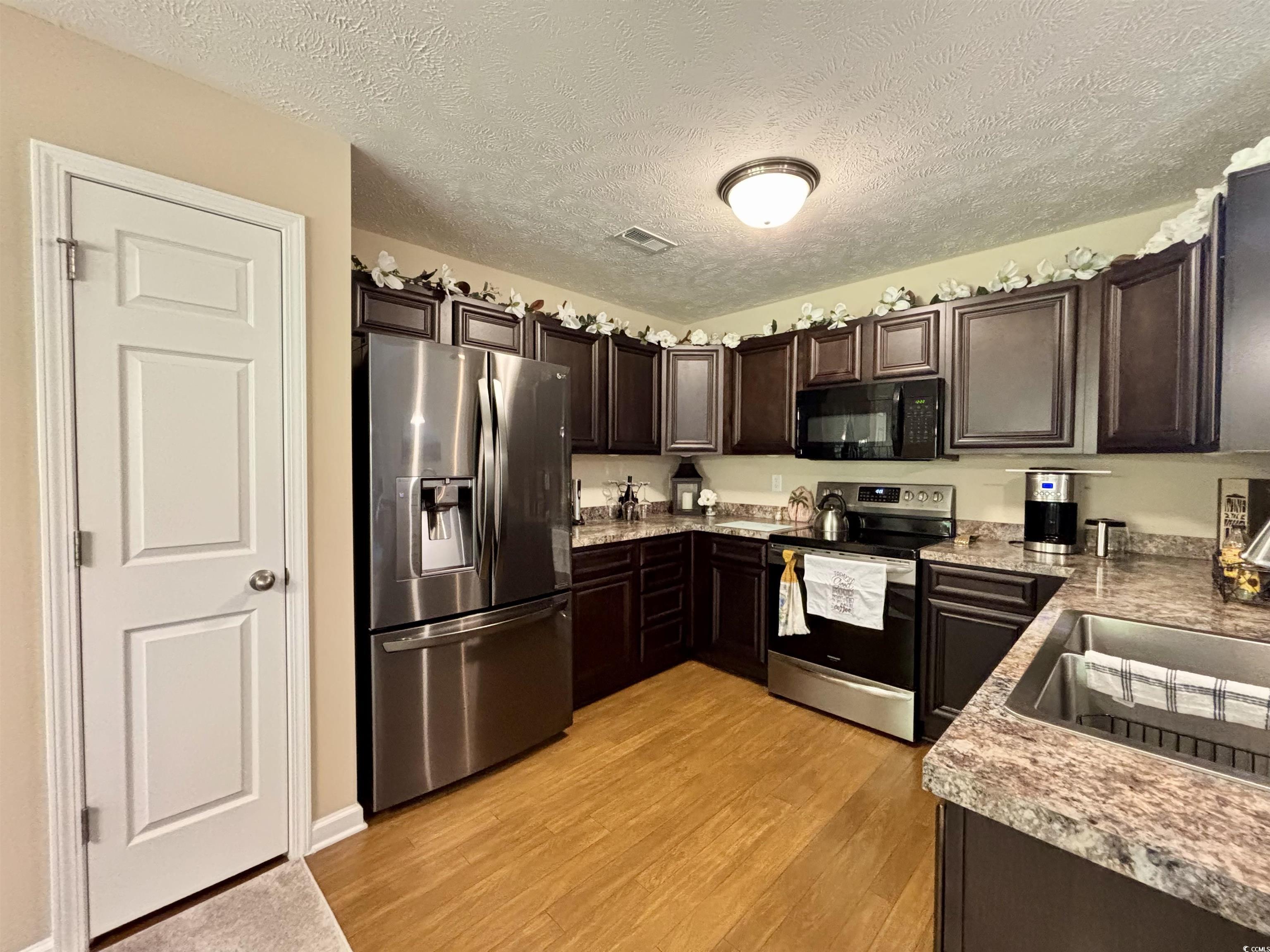 209 Foxpath Loop Property Photo 21