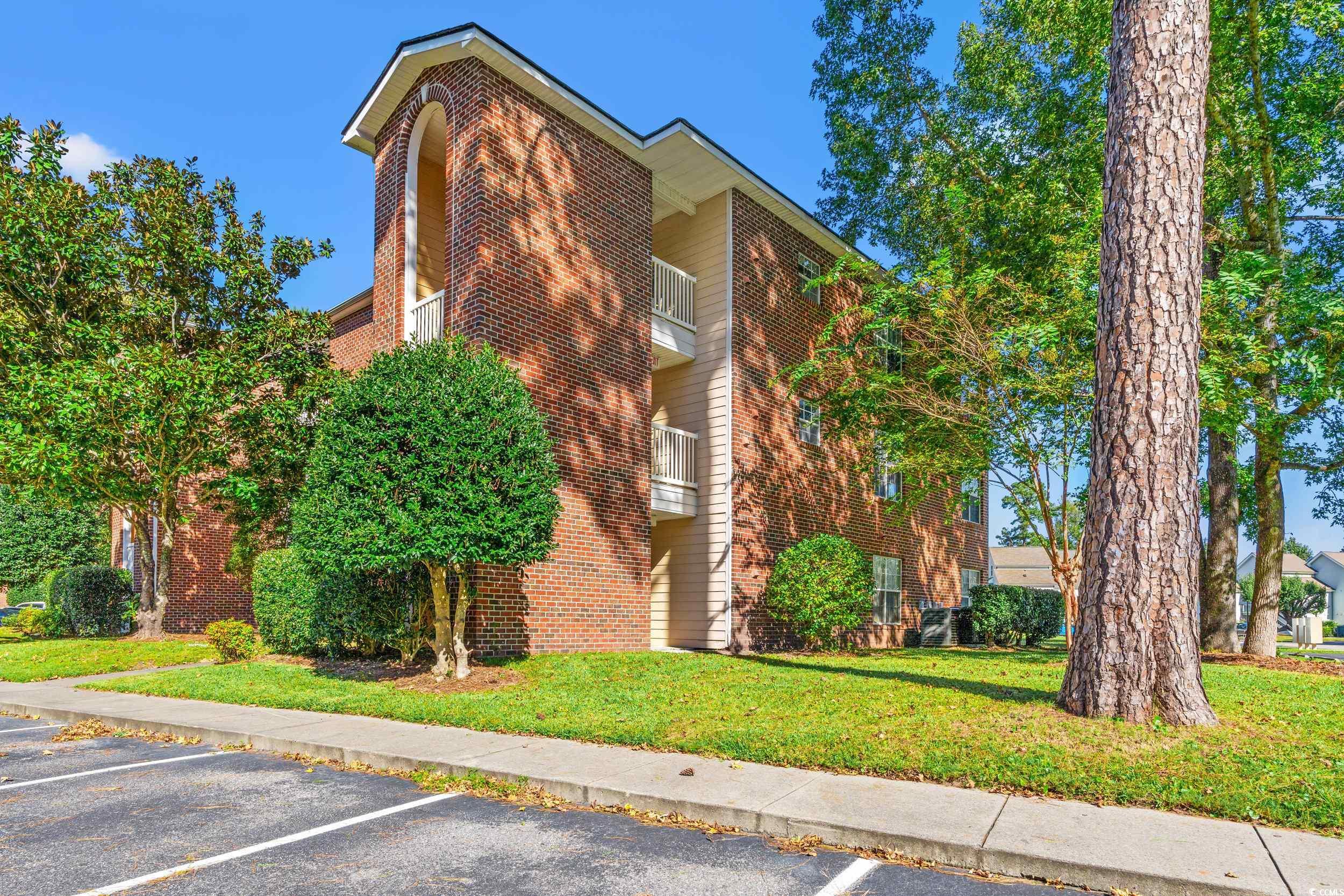 4273 Villas Dr. Property Photo 4