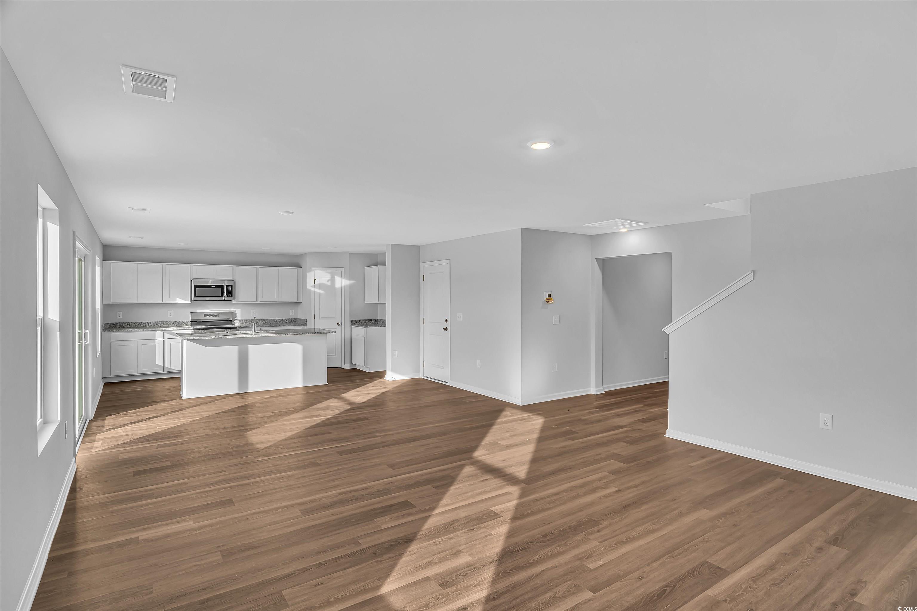 1049 Kinness Dr. Property Photo 14