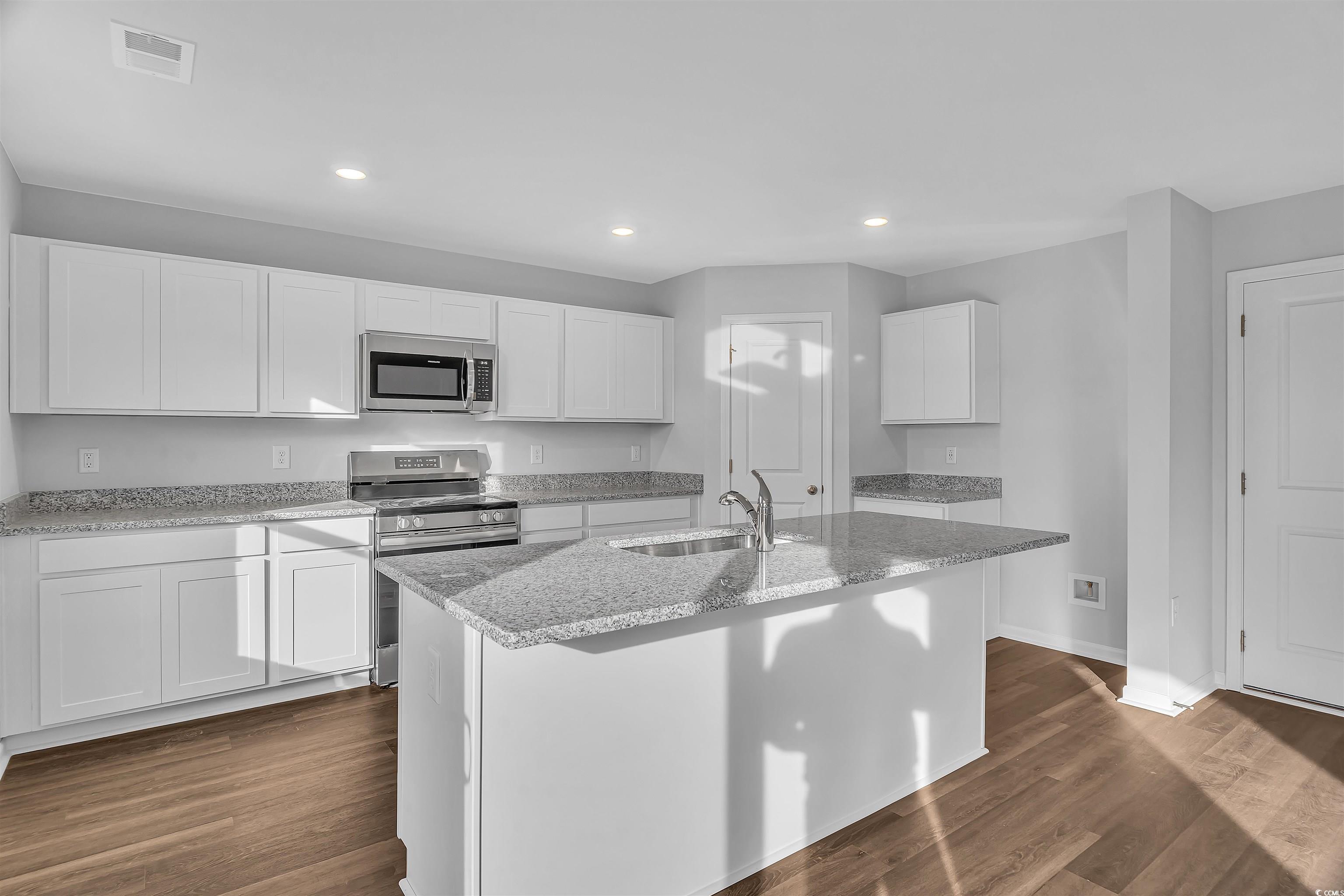 1049 Kinness Dr. Property Photo 18