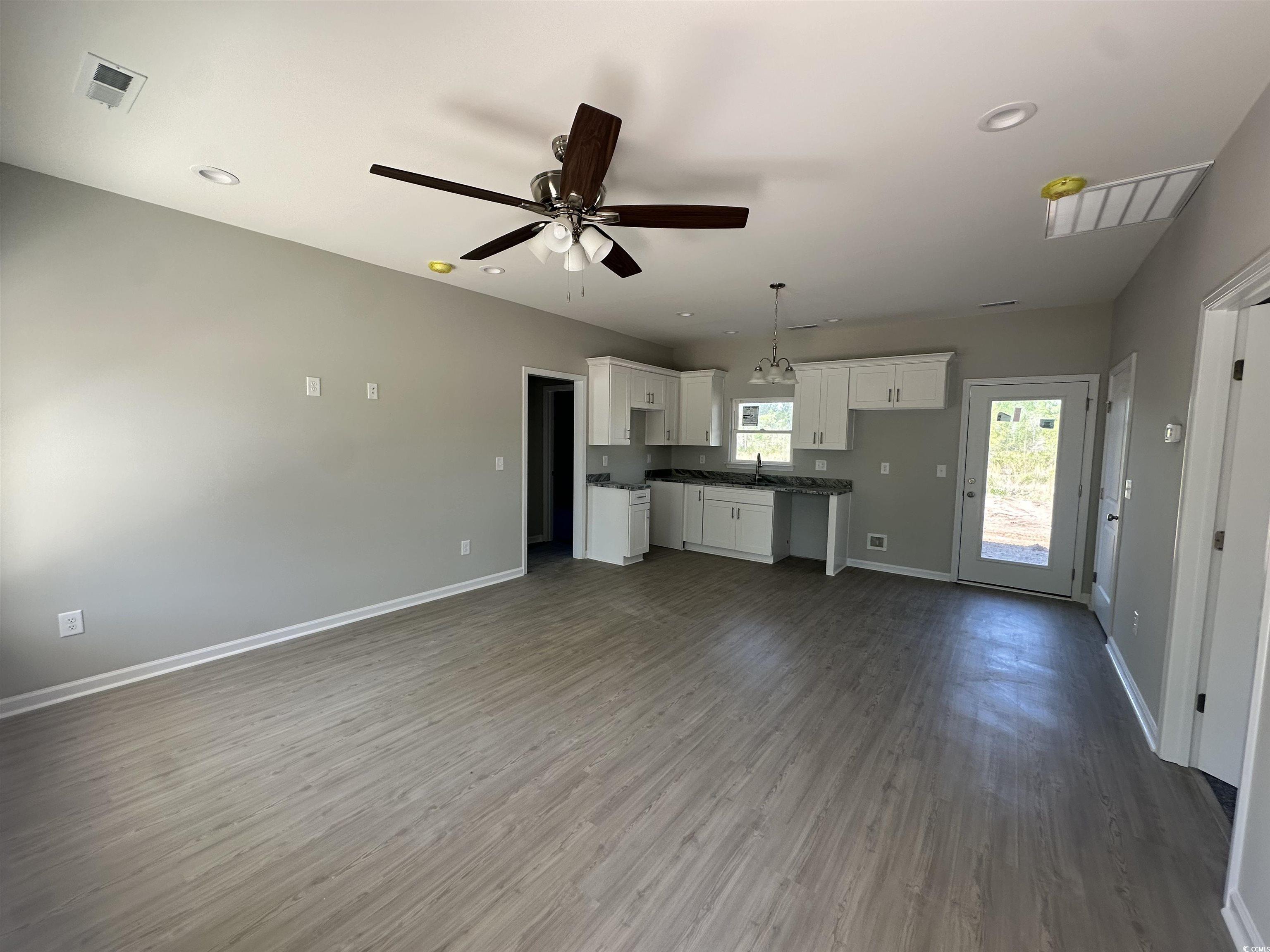 7915 E Highway 19 Property Photo 3