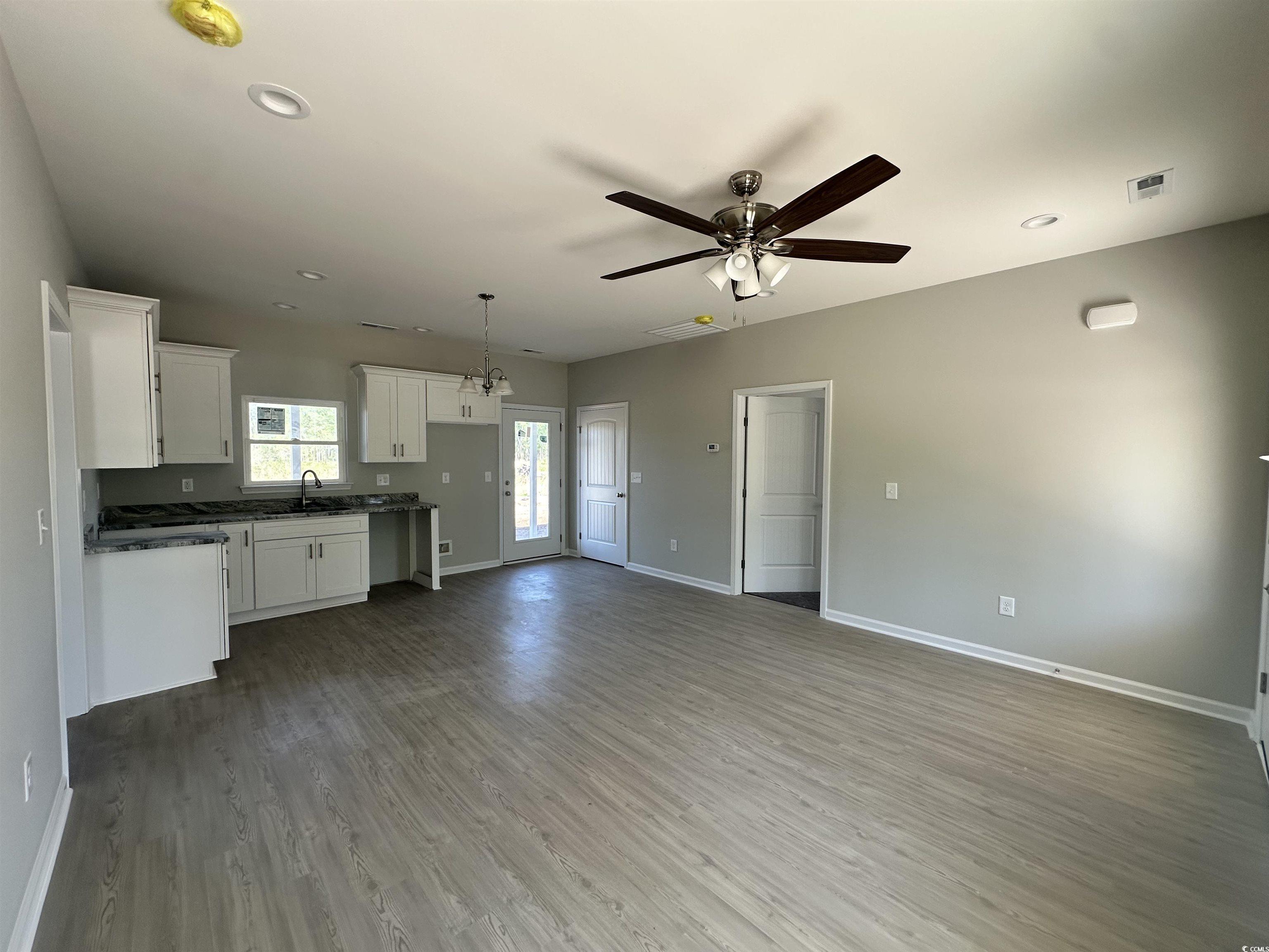 7915 E Highway 19 Property Photo 4