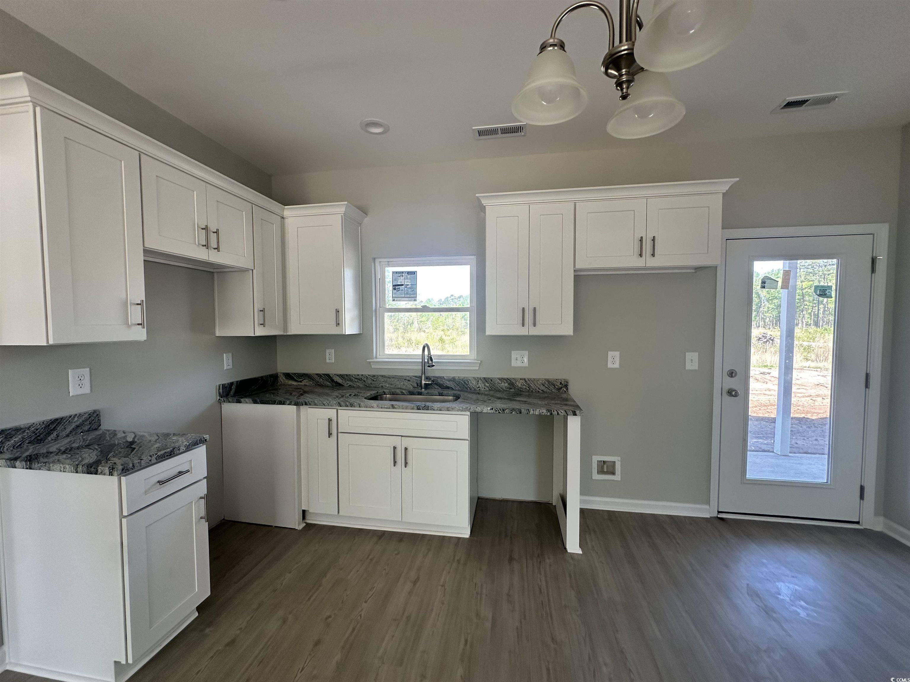 7915 E Highway 19 Property Photo 5