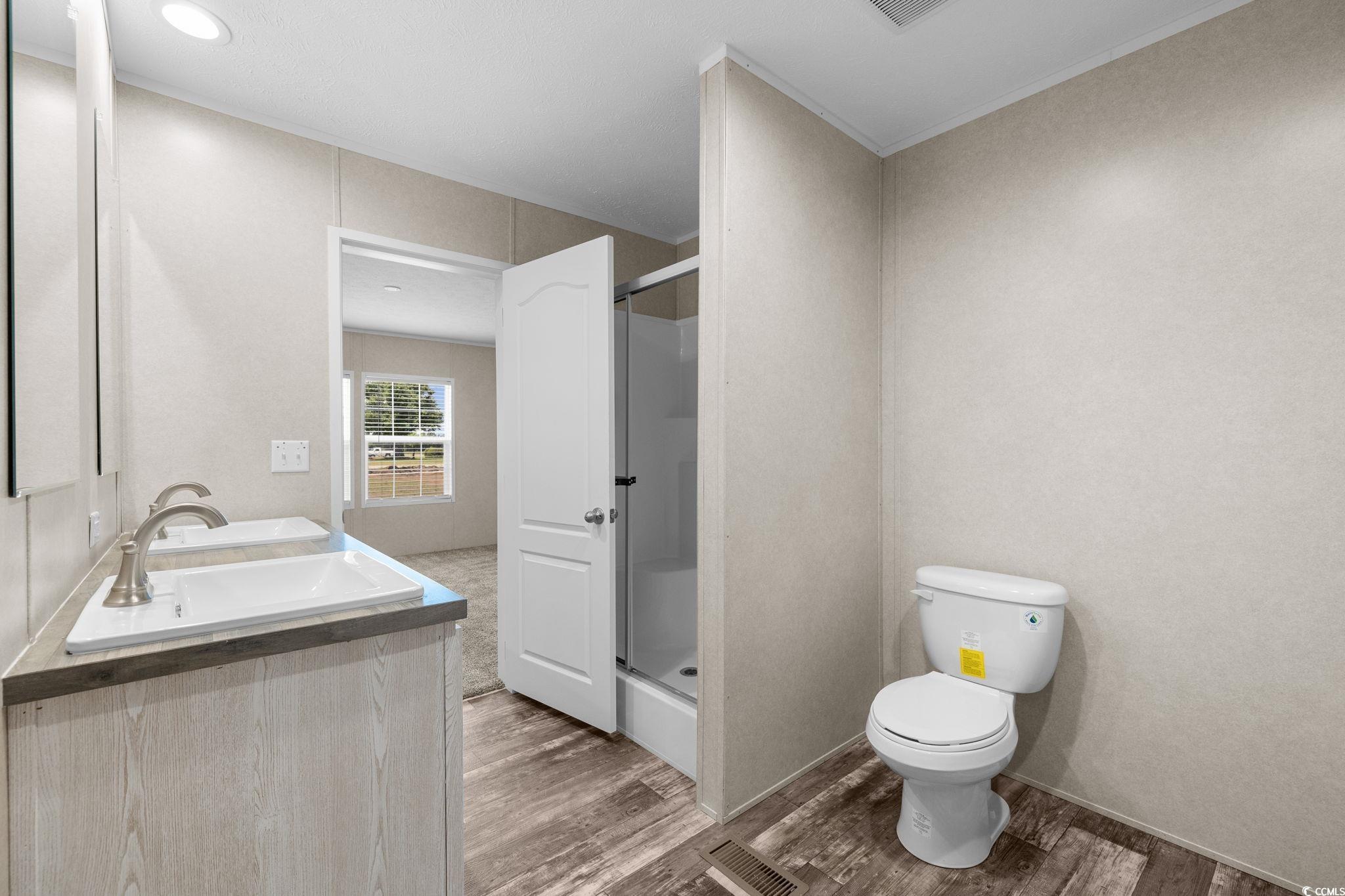 215 Eva Dr. Property Photo 10