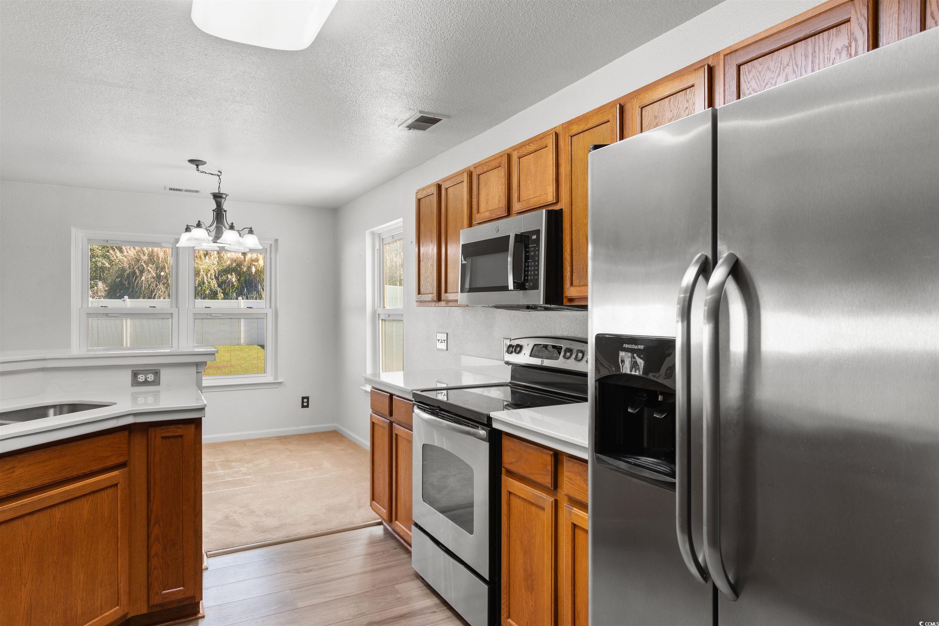 1007 Bonita Loop Property Photo 6