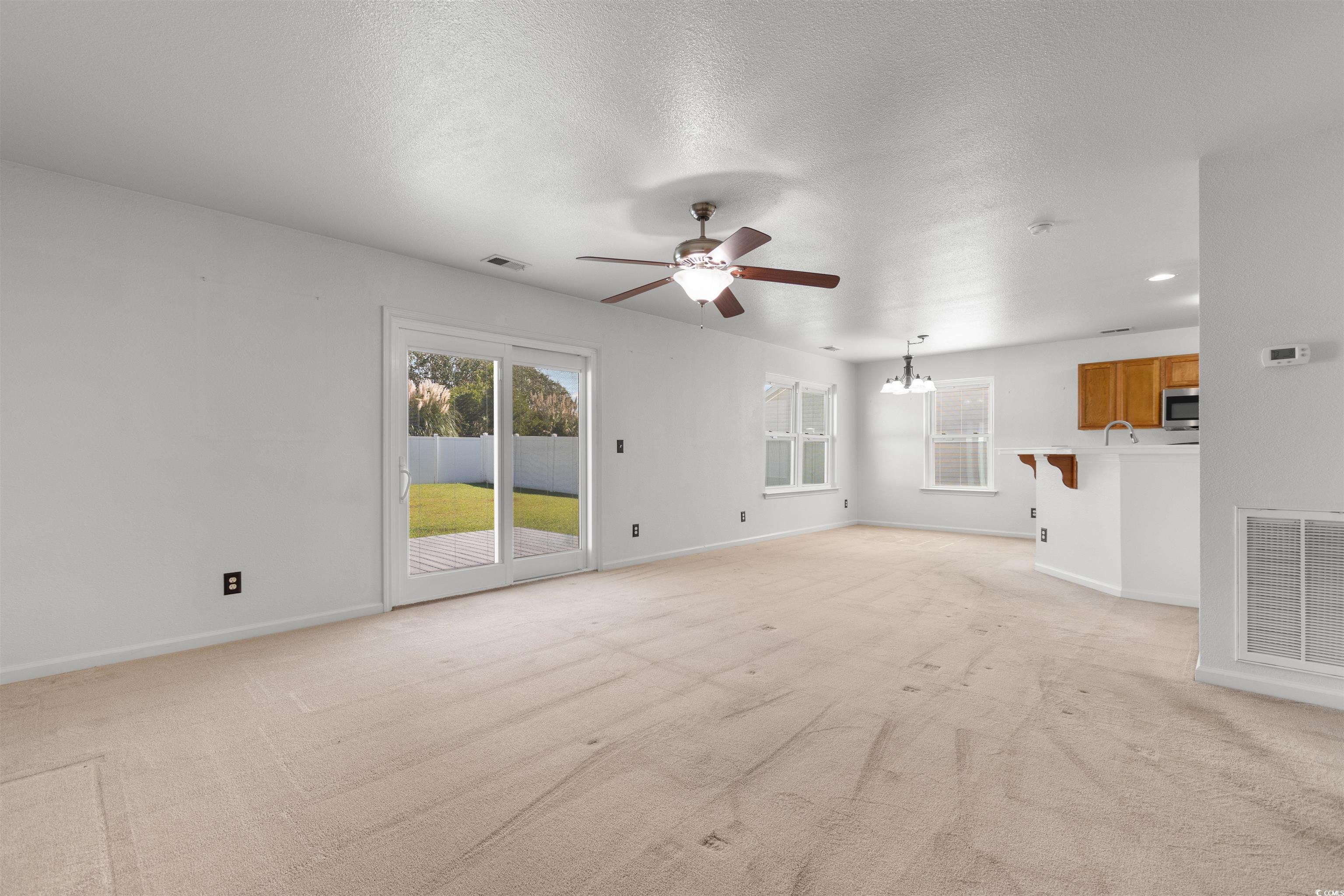 1007 Bonita Loop Property Photo 9