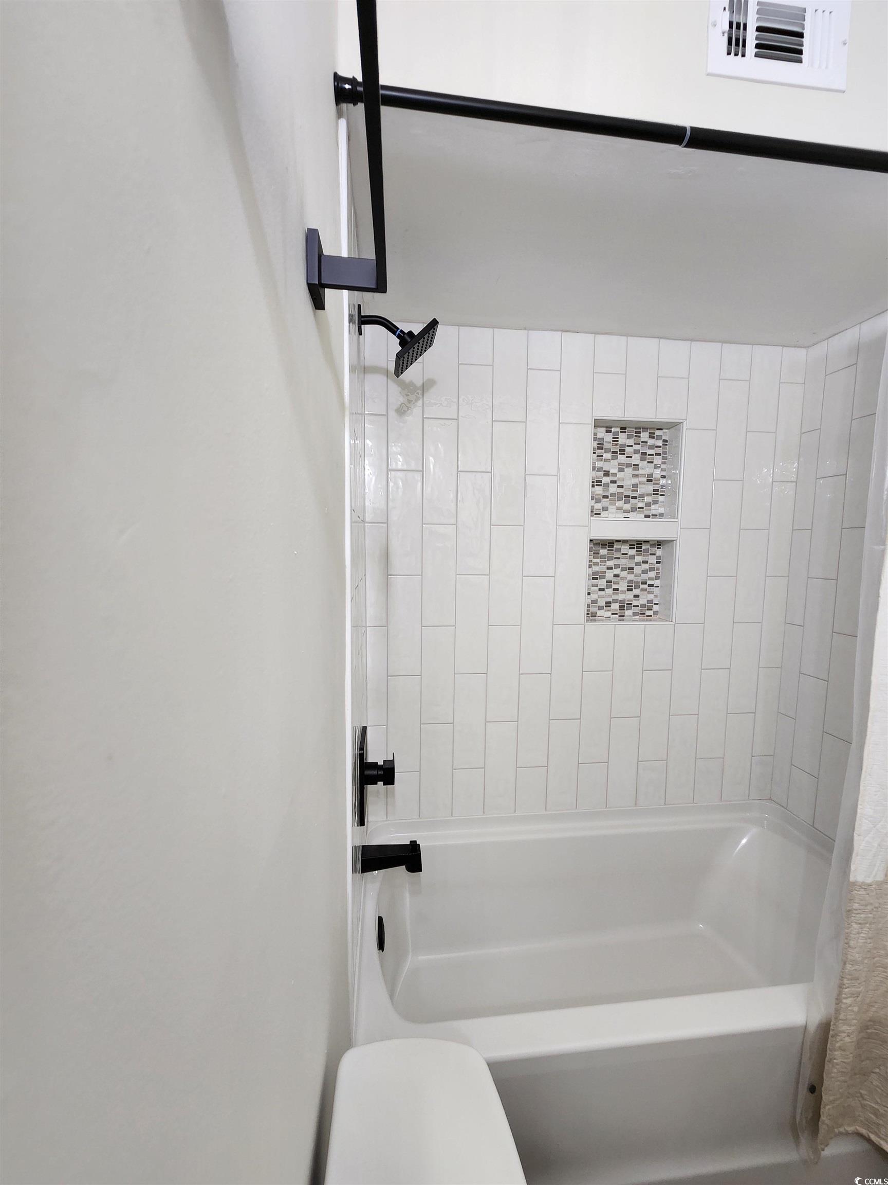 421 Cambridge Circle Property Photo 13