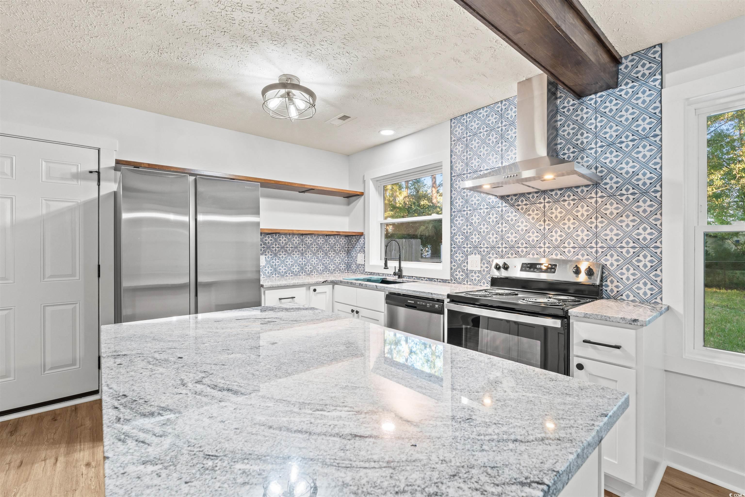 421 Villa Woods Dr. Property Photo 6