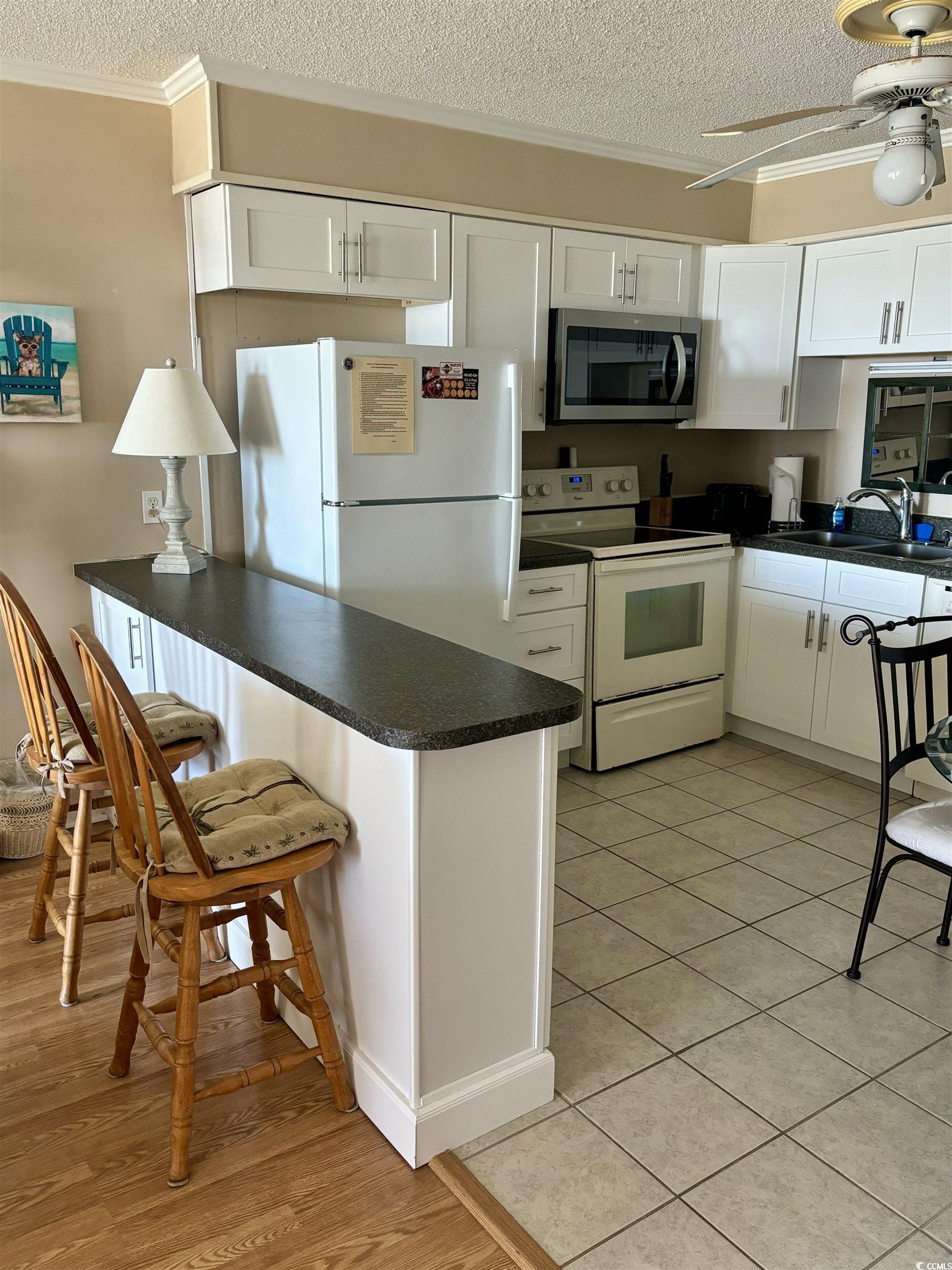 9670 Shore Dr. Property Photo 6