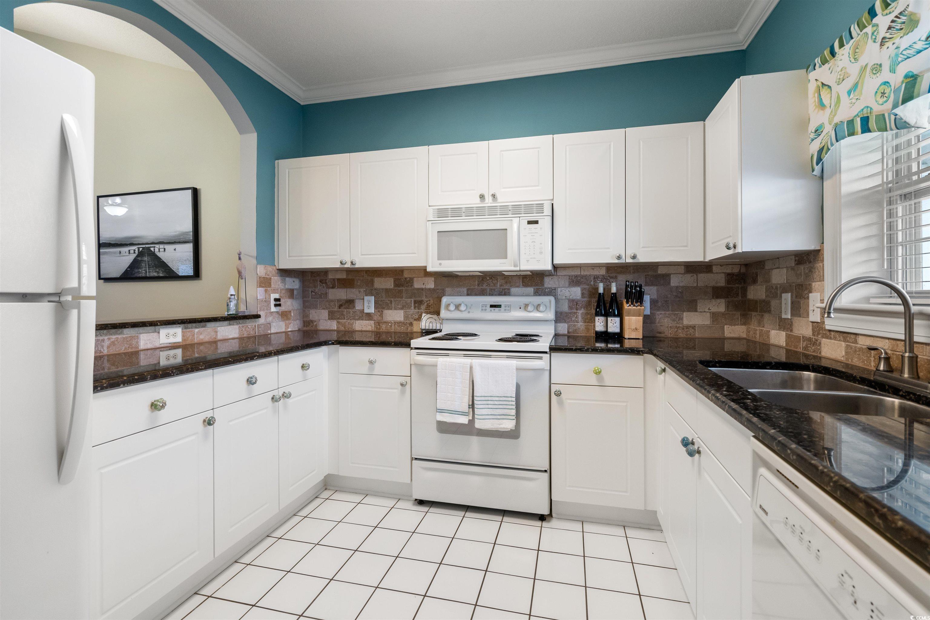 5750 Oyster Catcher Dr. Property Photo 8