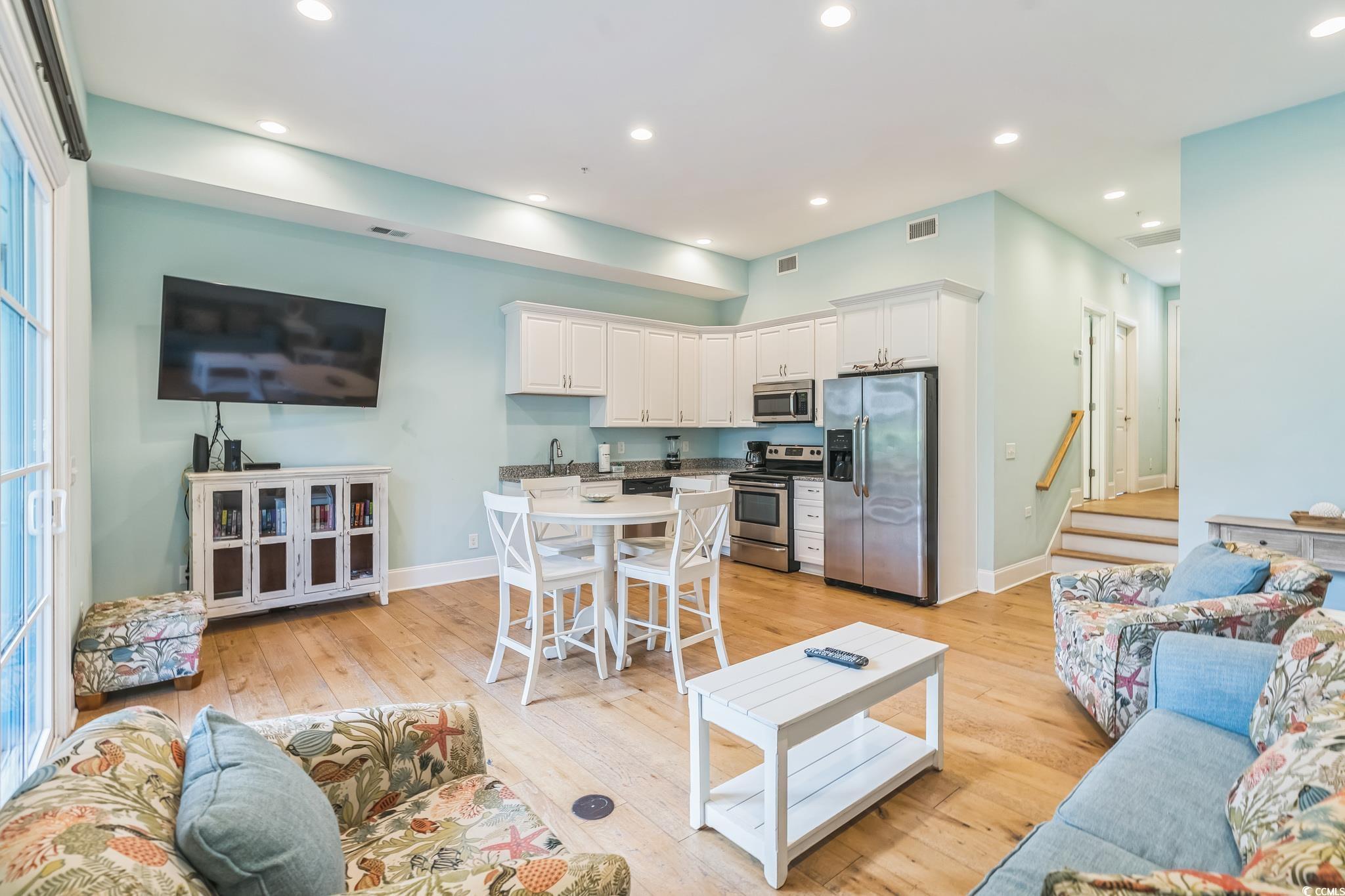730 Madiera Dr. Property Photo 18
