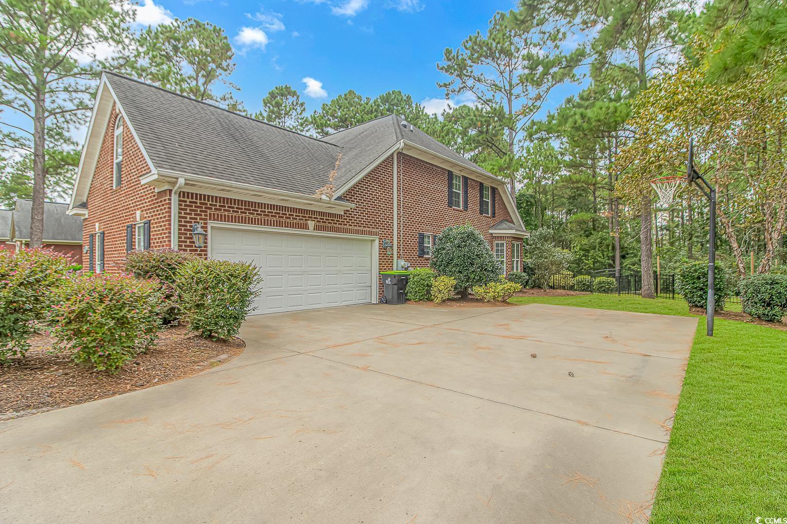 676 Oxbow Dr. Property Photo 4