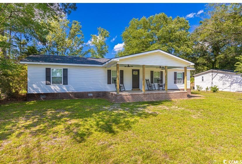1044 Levi St. Property Photo 2