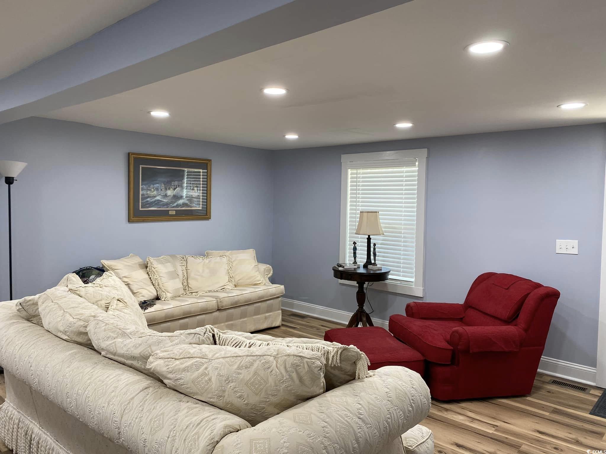 1044 Levi St. Property Photo 5