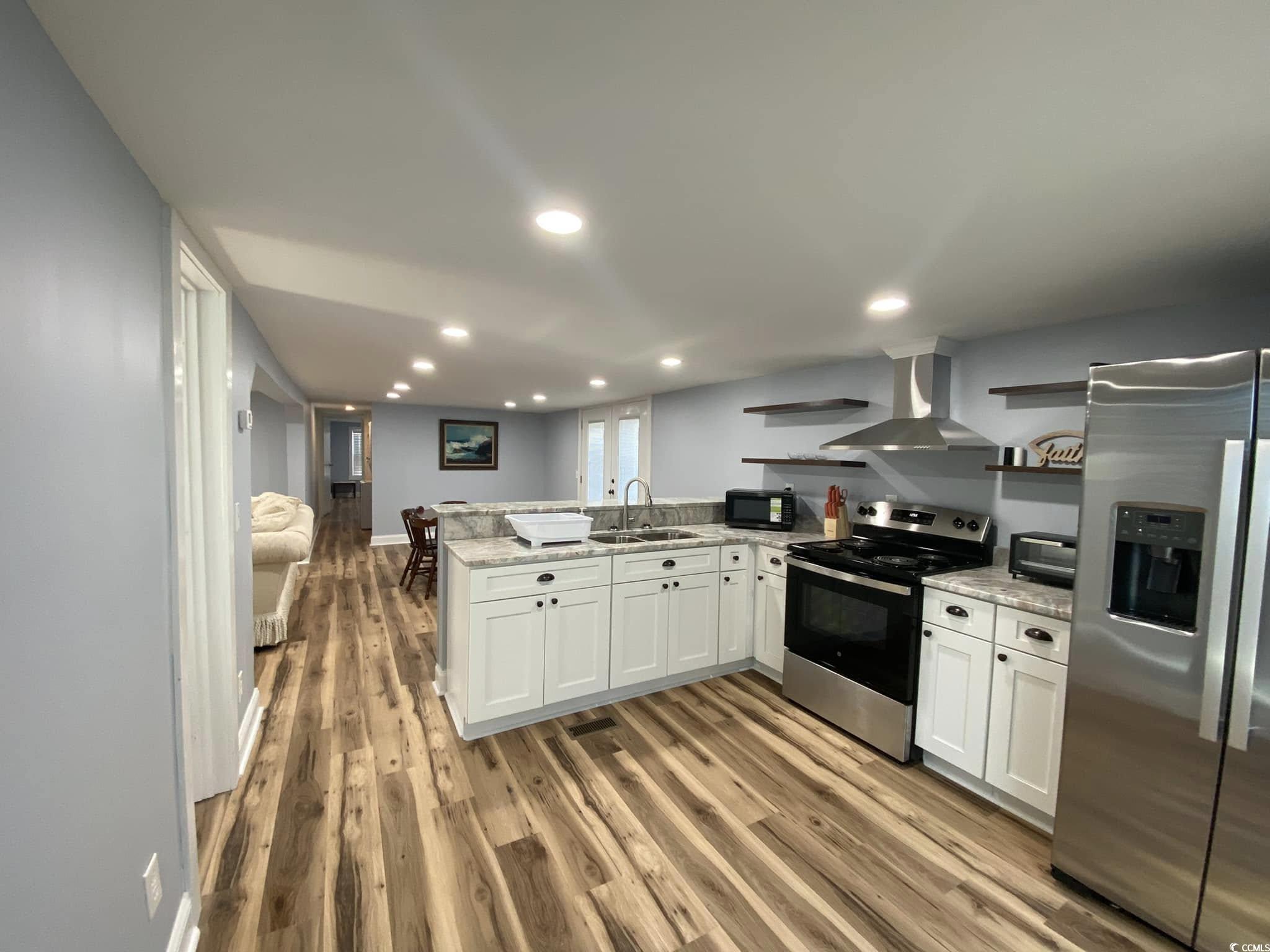 1044 Levi St. Property Photo 8