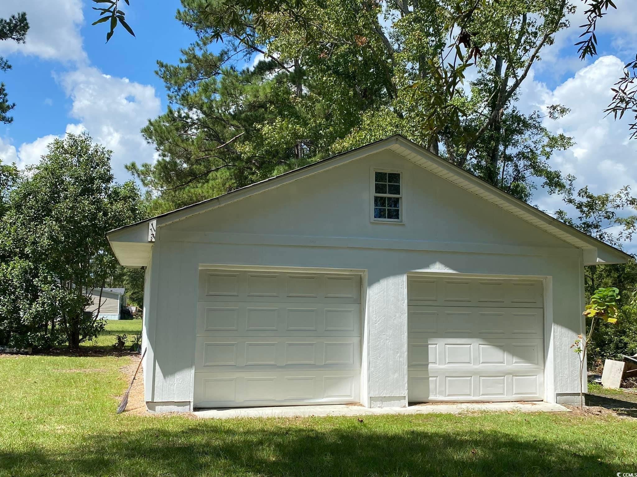 1044 Levi St. Property Photo 17