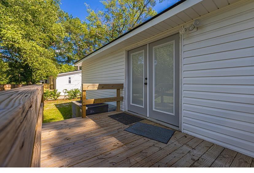 1044 Levi St. Property Photo 19