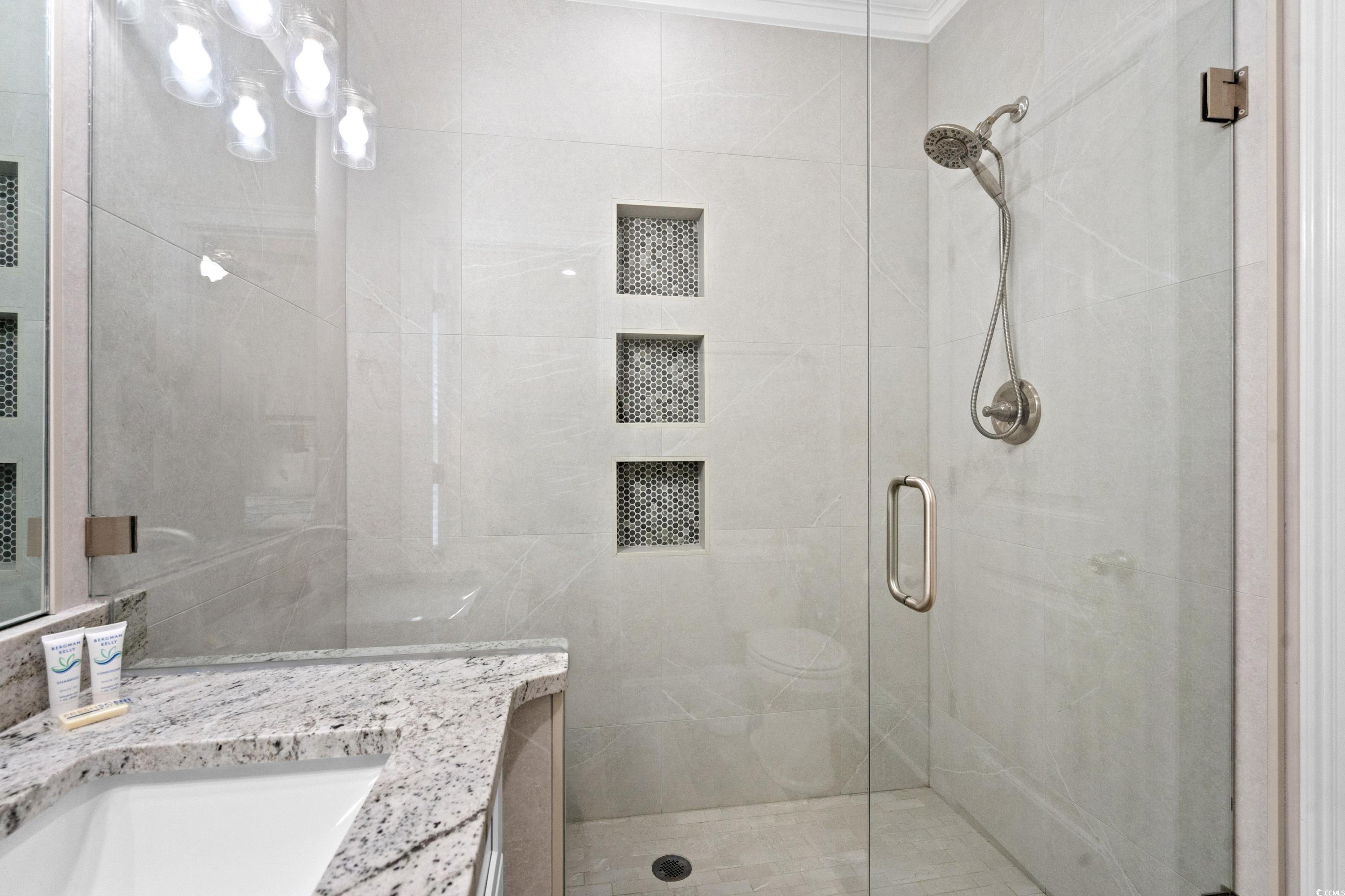 6001 - 5721 S Kings Hwy. Property Photo 21