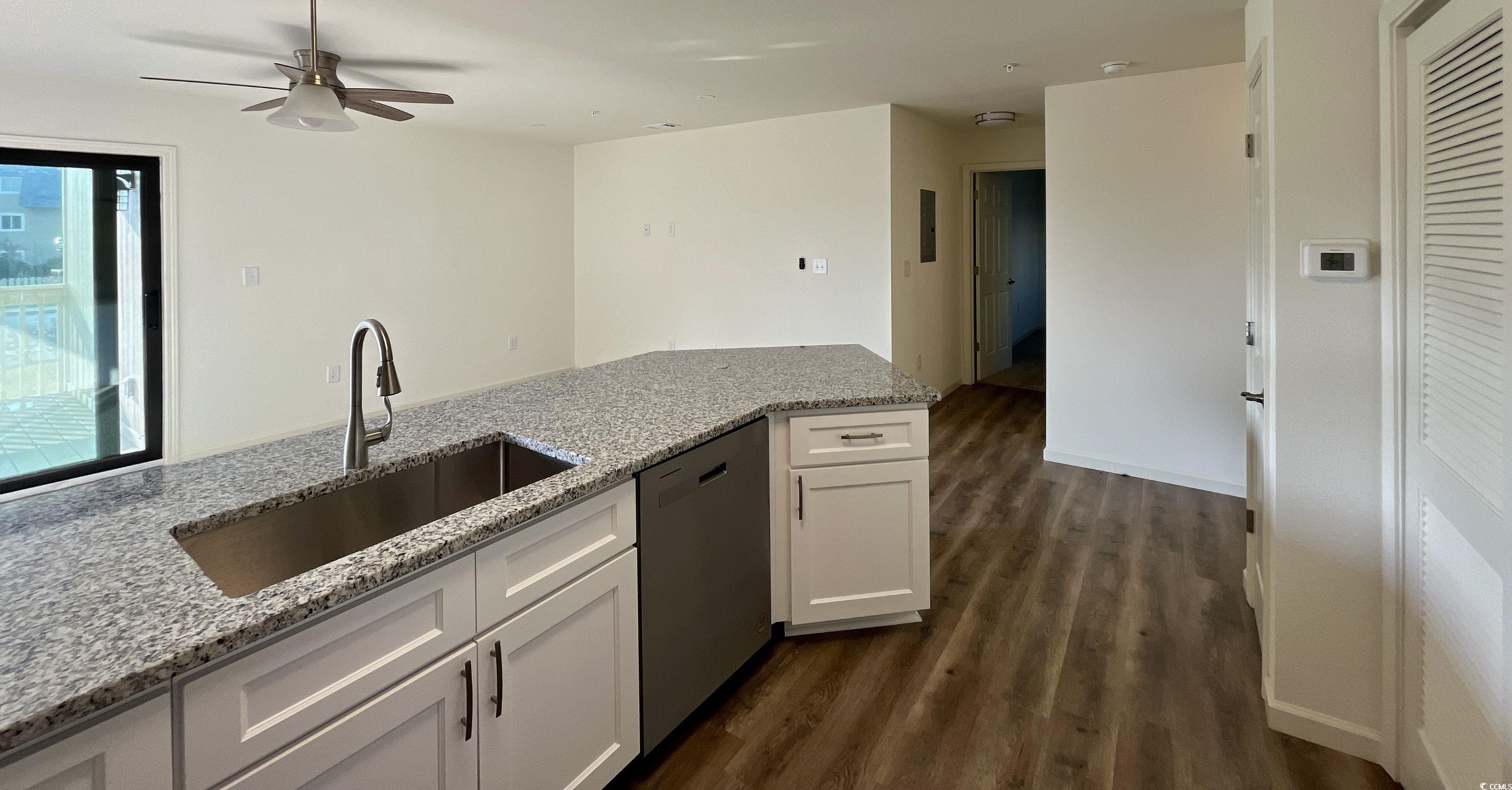 9661 Shore Dr. Property Photo 6