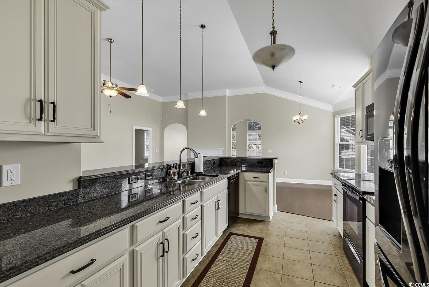 217 Southern Breezes Circle Property Photo 8