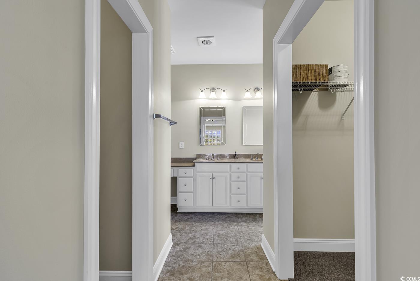 217 Southern Breezes Circle Property Photo 16