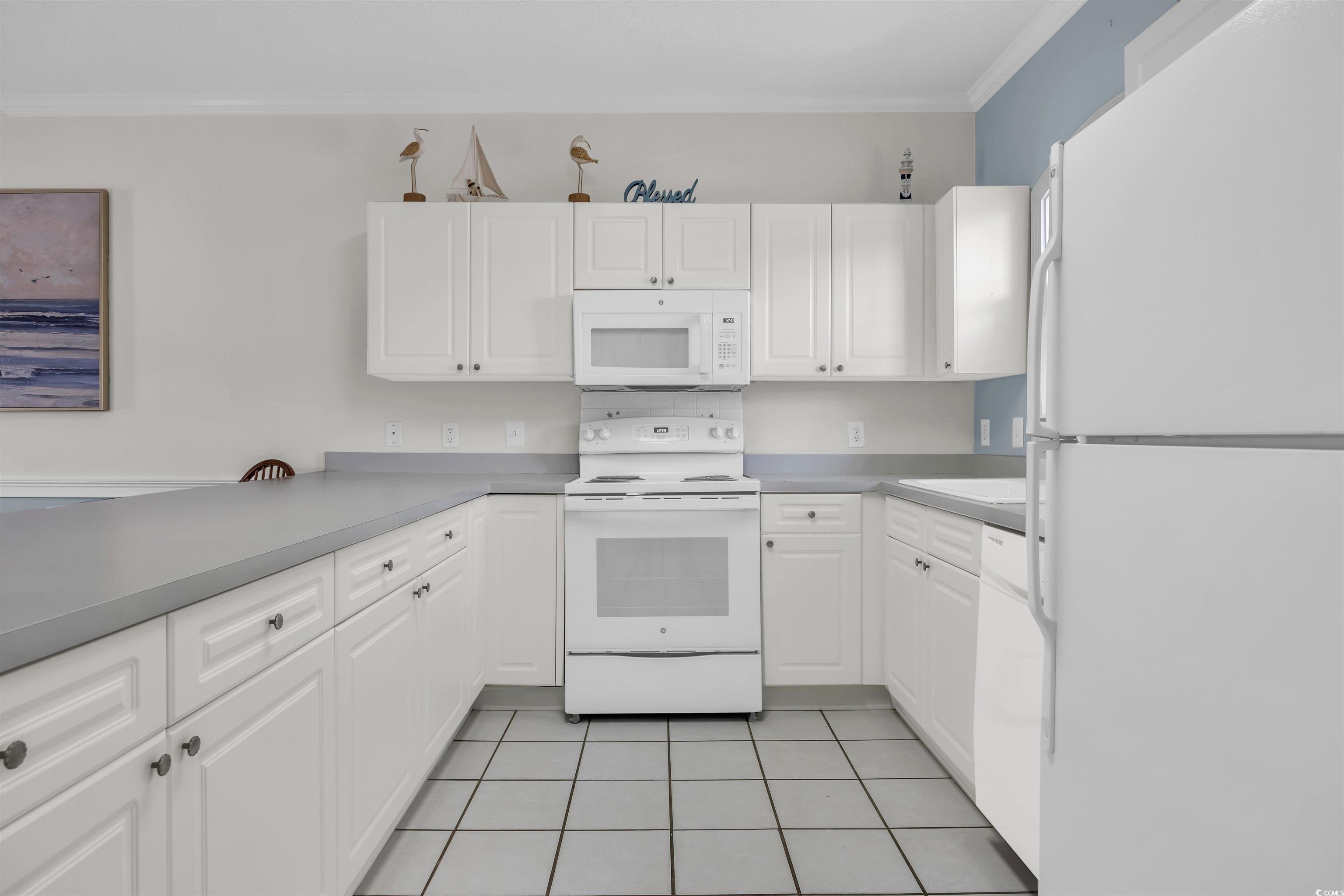 4879 Dahlia Ct. Property Photo 5