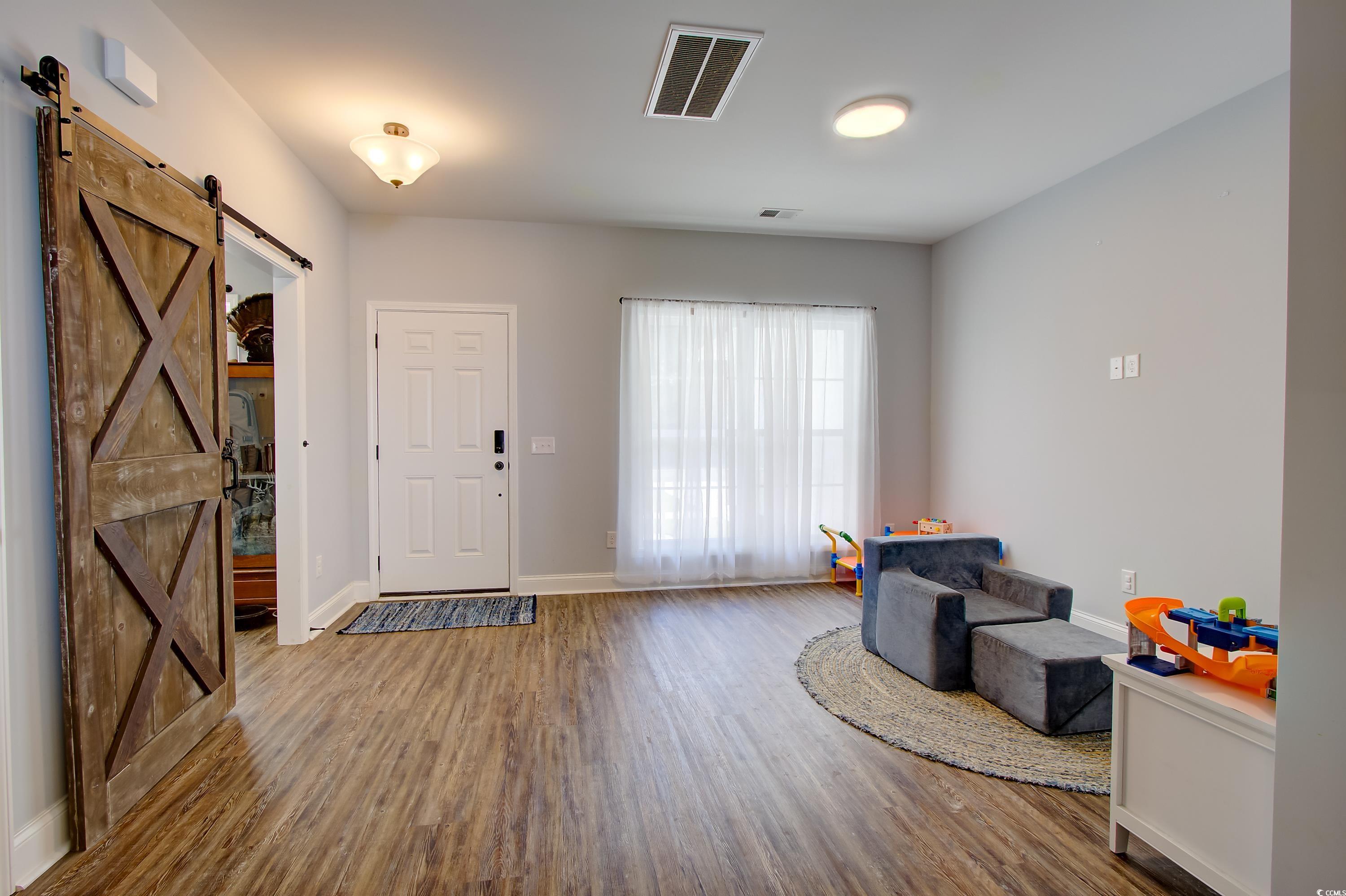 1746 Pierpont Ave. Property Photo 6