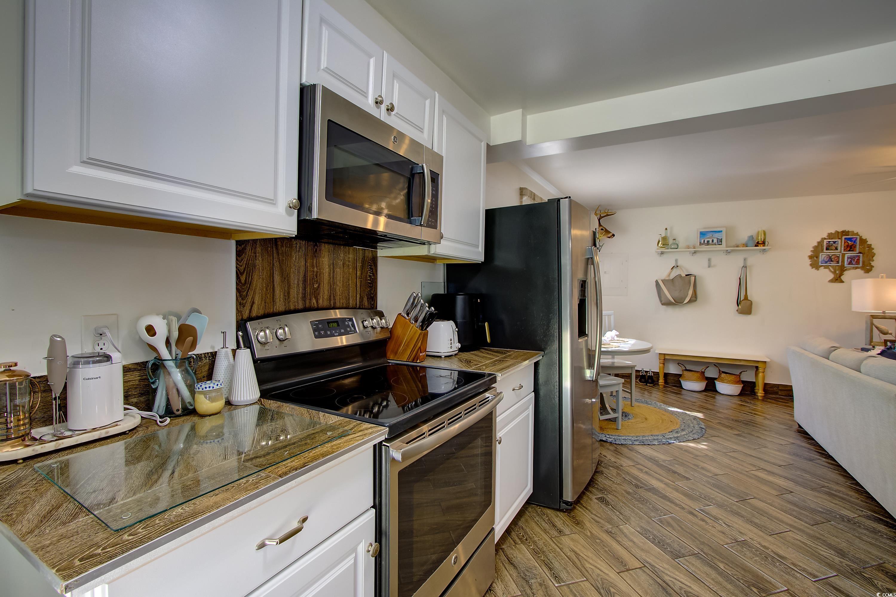 1746 Pierpont Ave. Property Photo 27