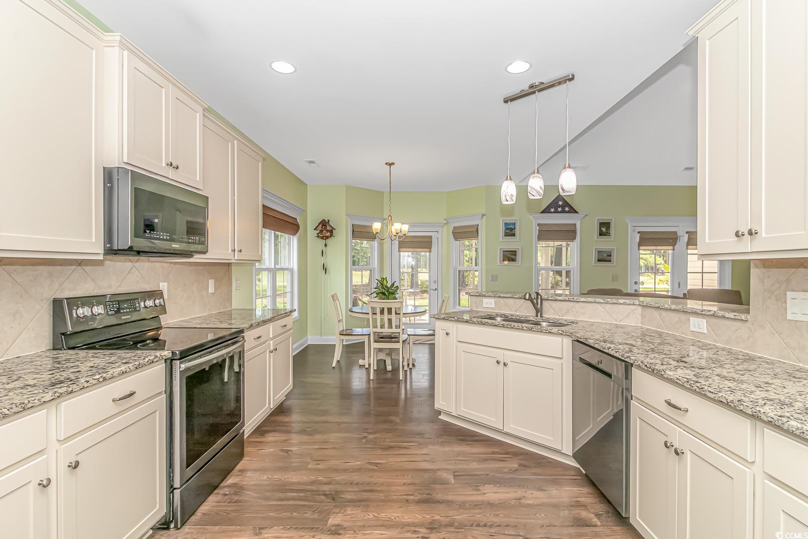 4157 Charleston Oaks Dr Property Photo 3