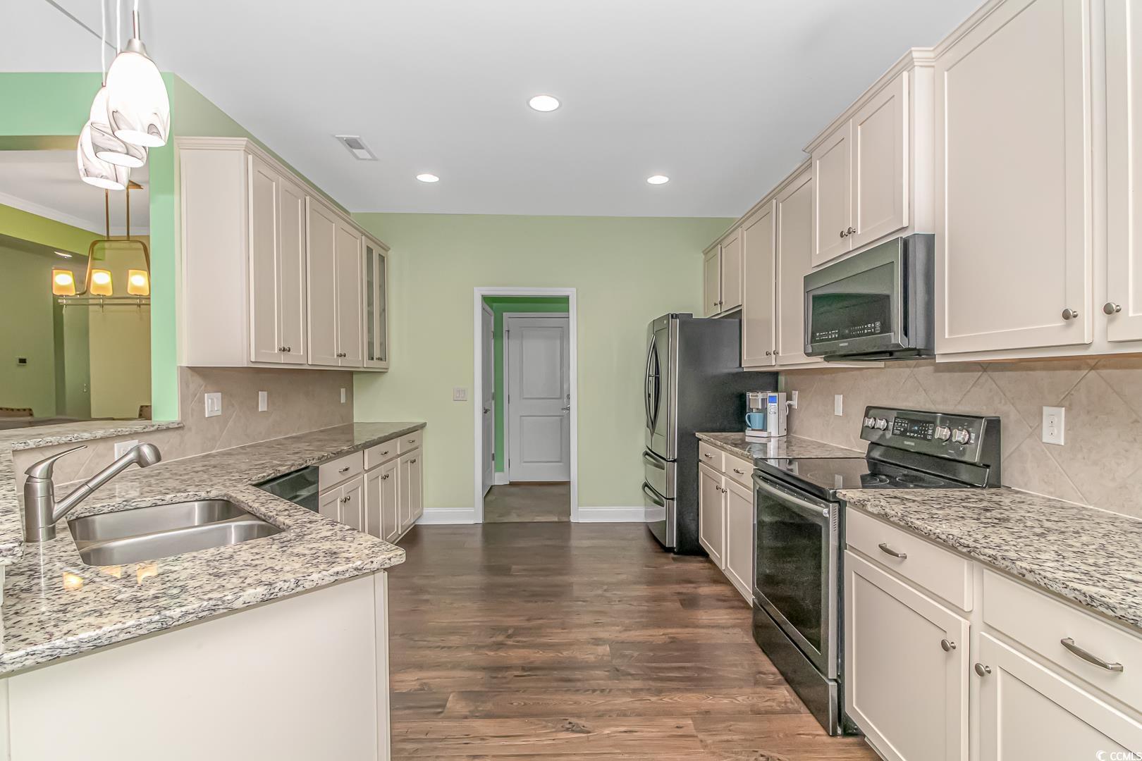 4157 Charleston Oaks Dr Property Photo 4