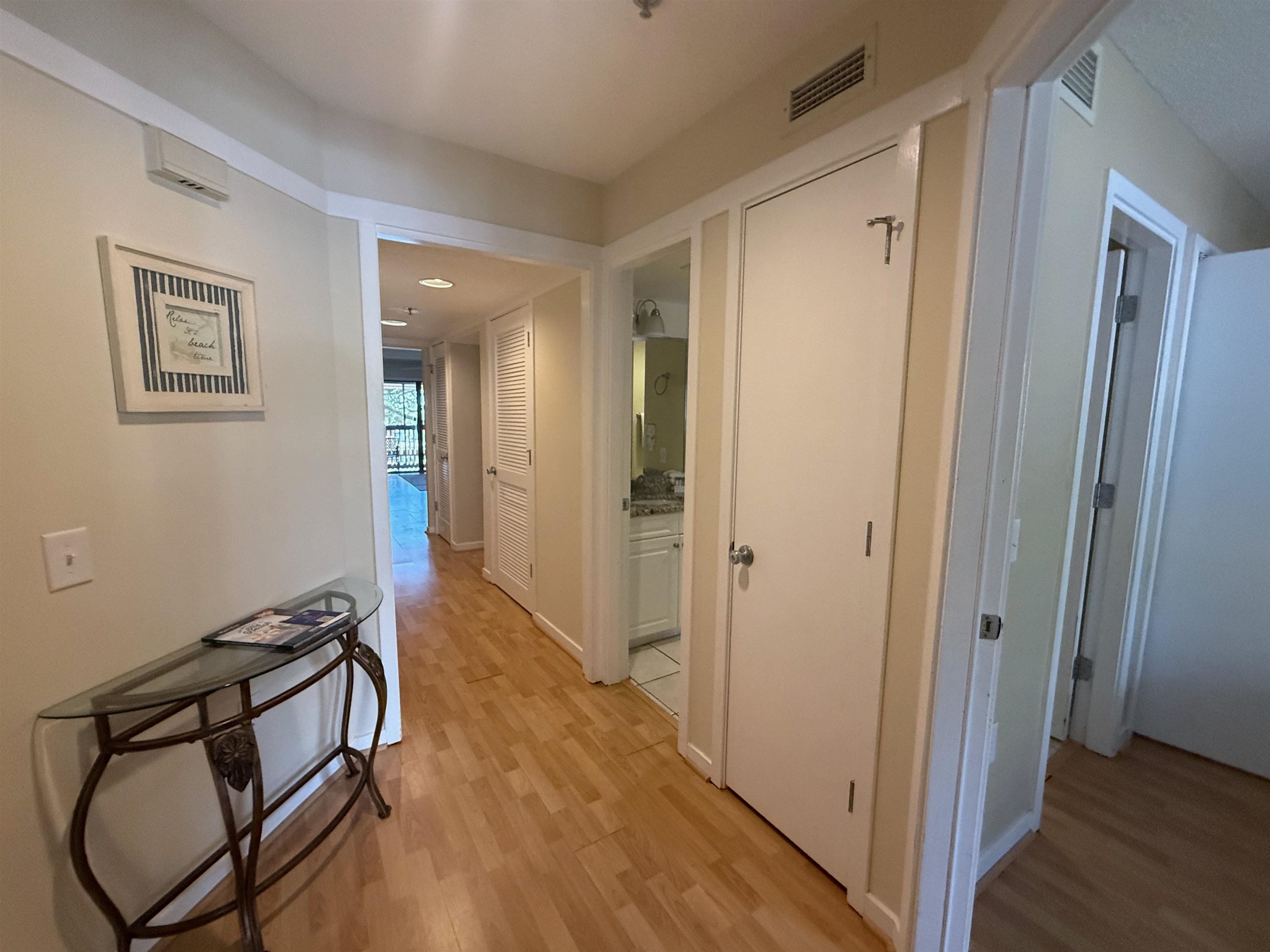 410 Melrose Pl. Property Photo 2