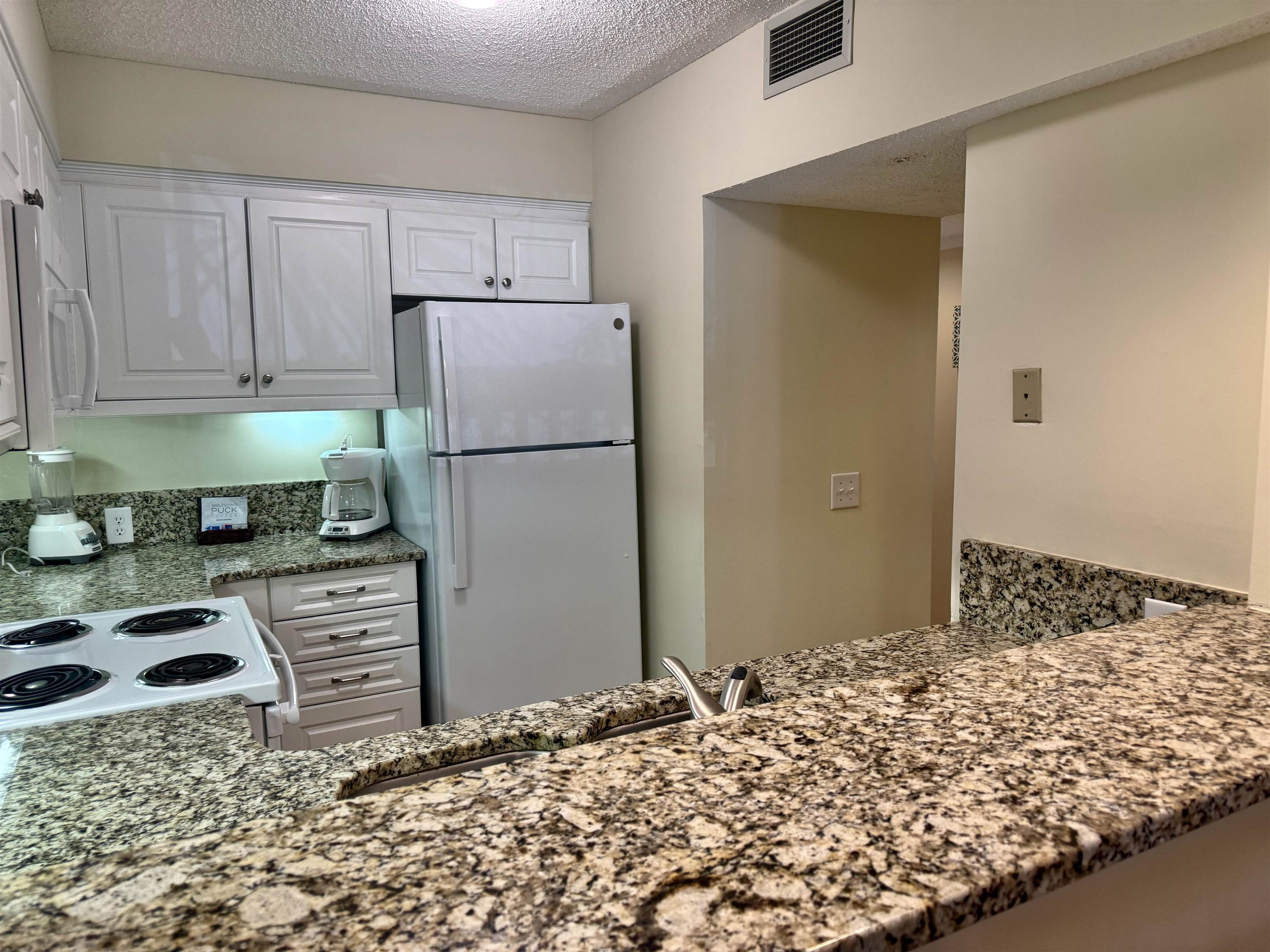410 Melrose Pl. Property Photo 19