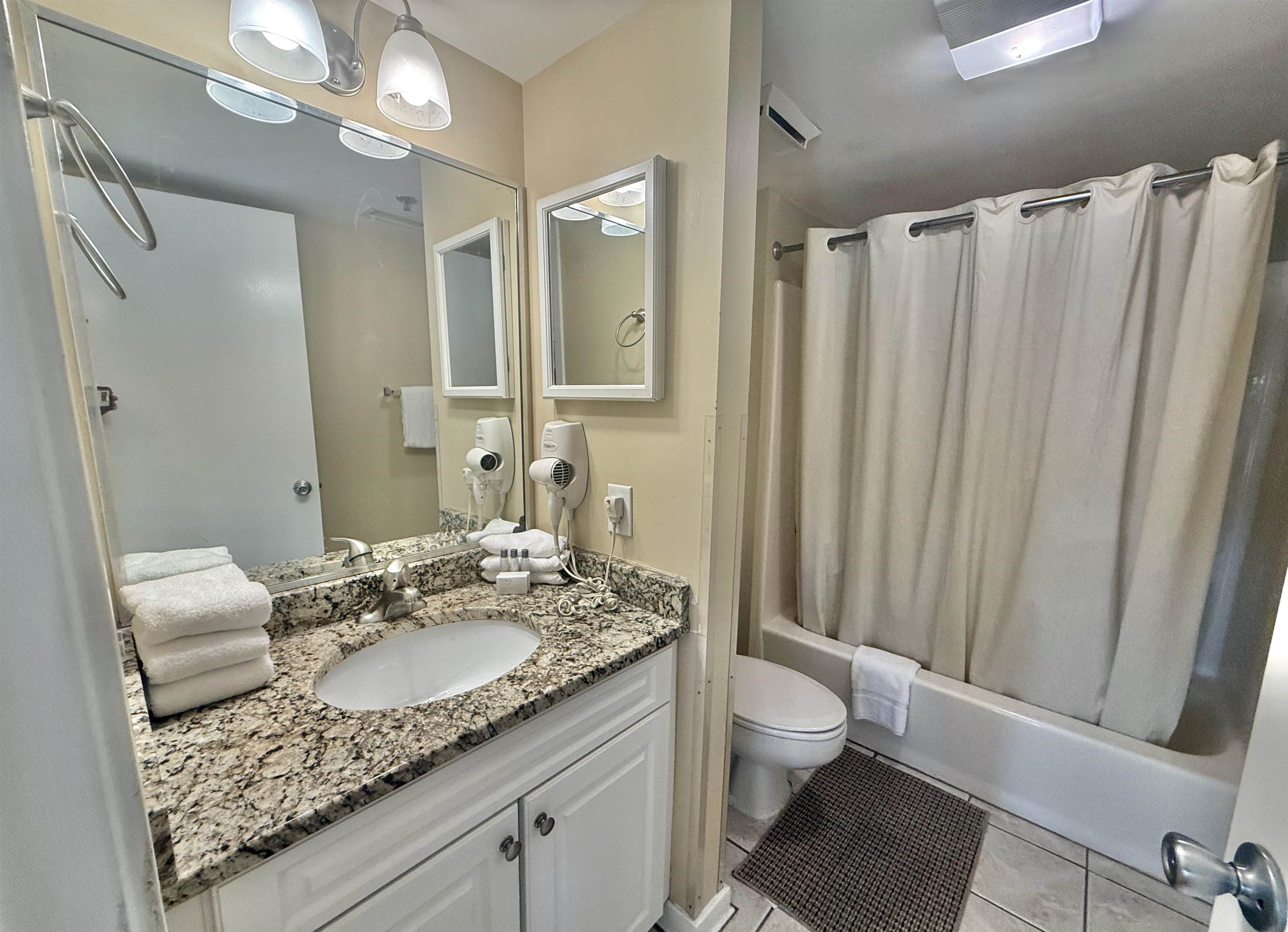410 Melrose Pl. Property Photo 36