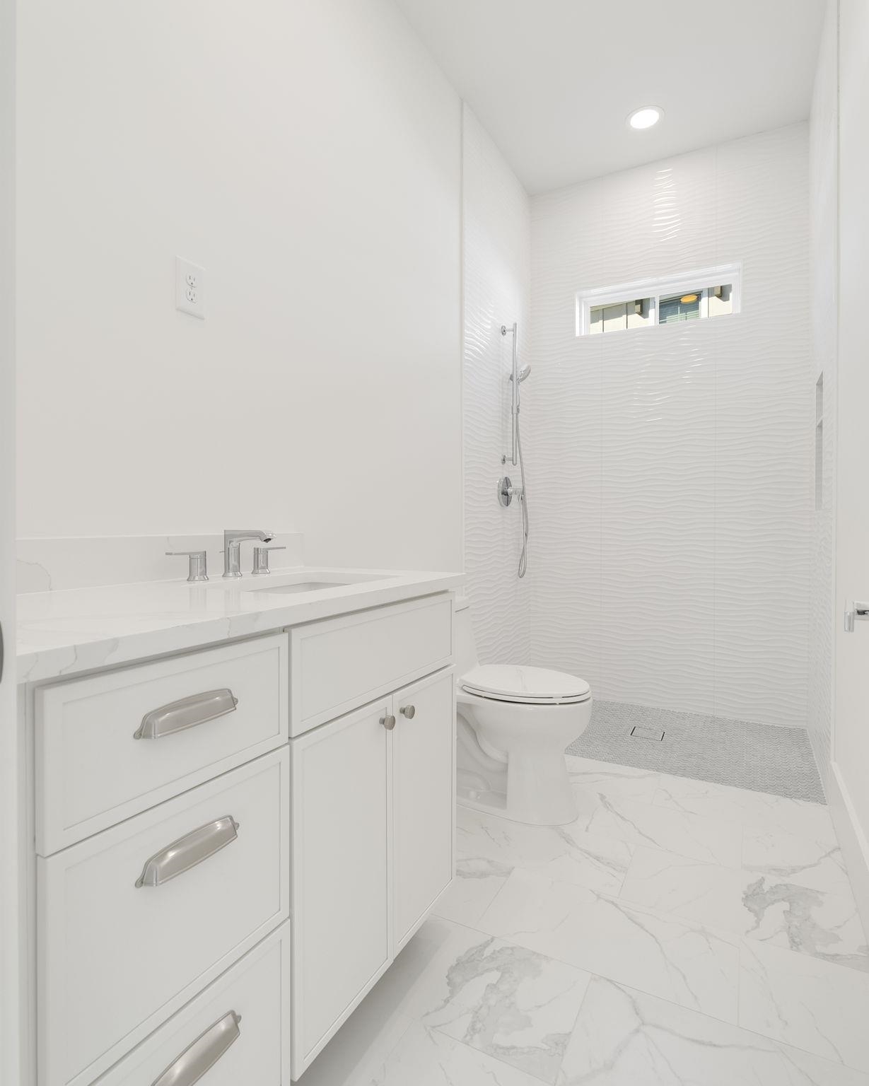 2313 Summersweet Ln. Property Photo 22