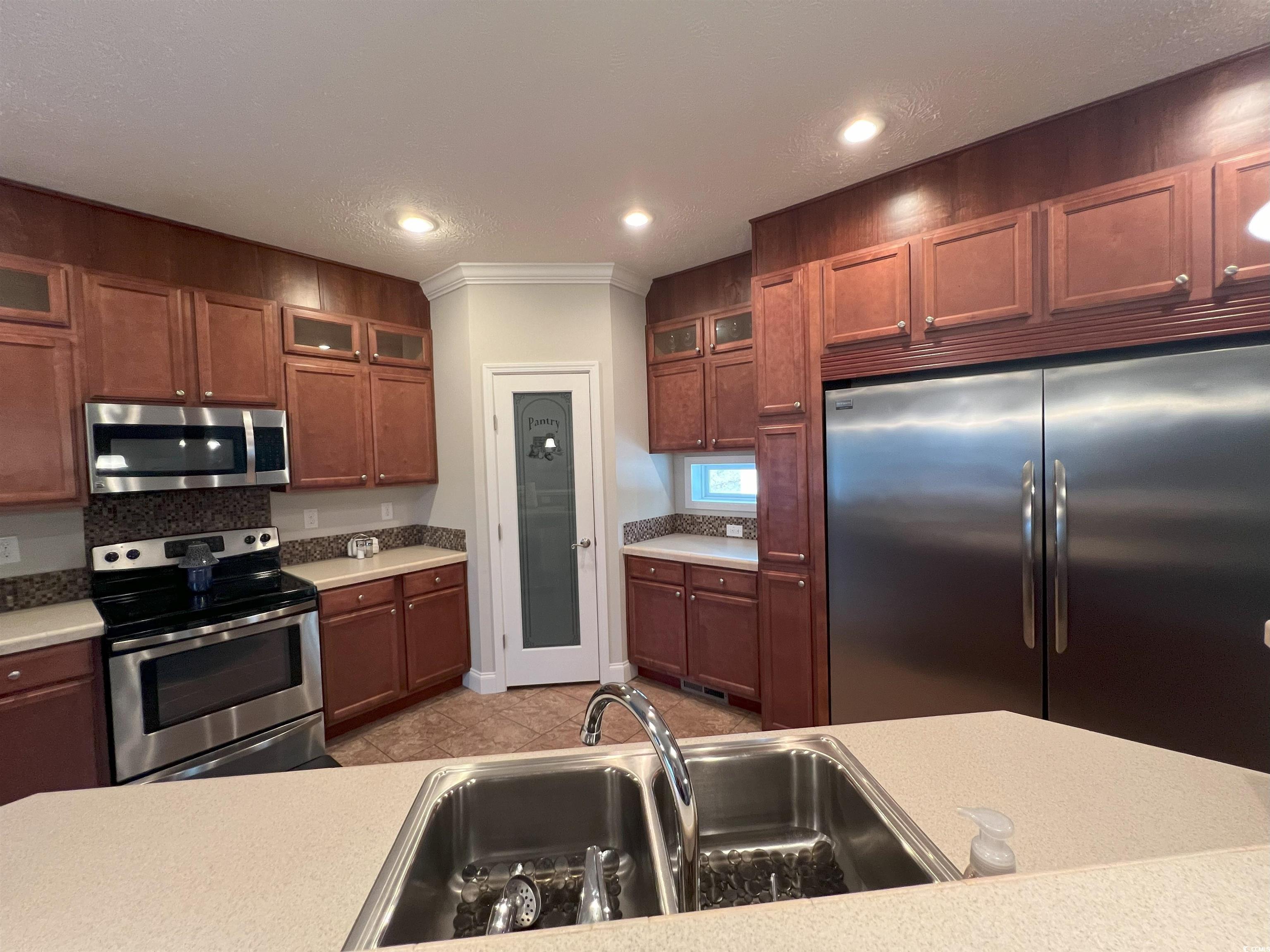 328 Mohican Dr. Property Photo 15