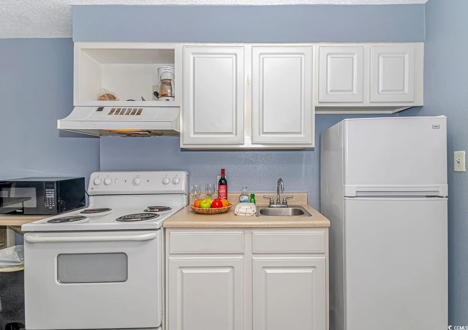 1207 S Ocean Blvd. Property Photo 6