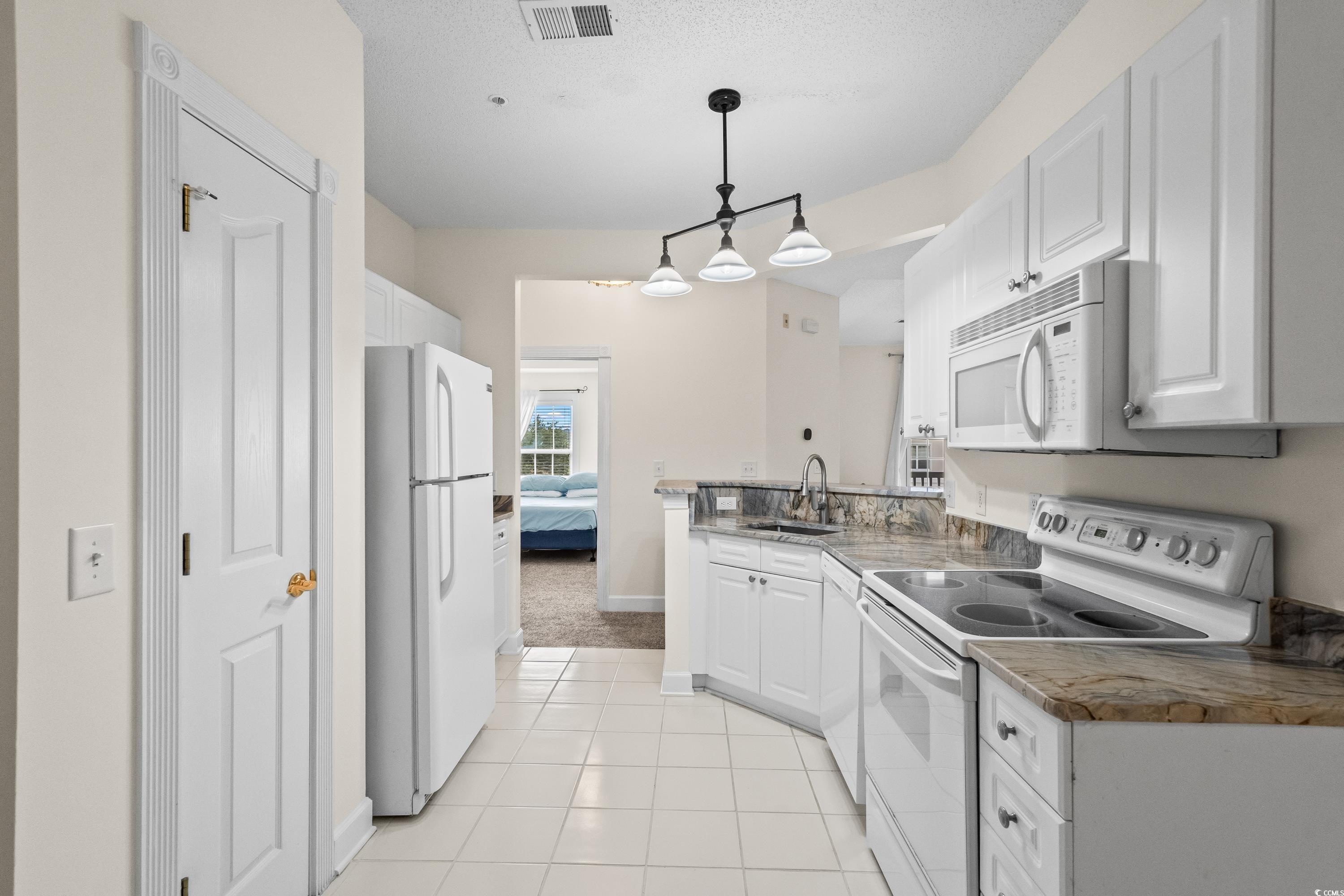 2241 Waterview Dr. Property Photo 13