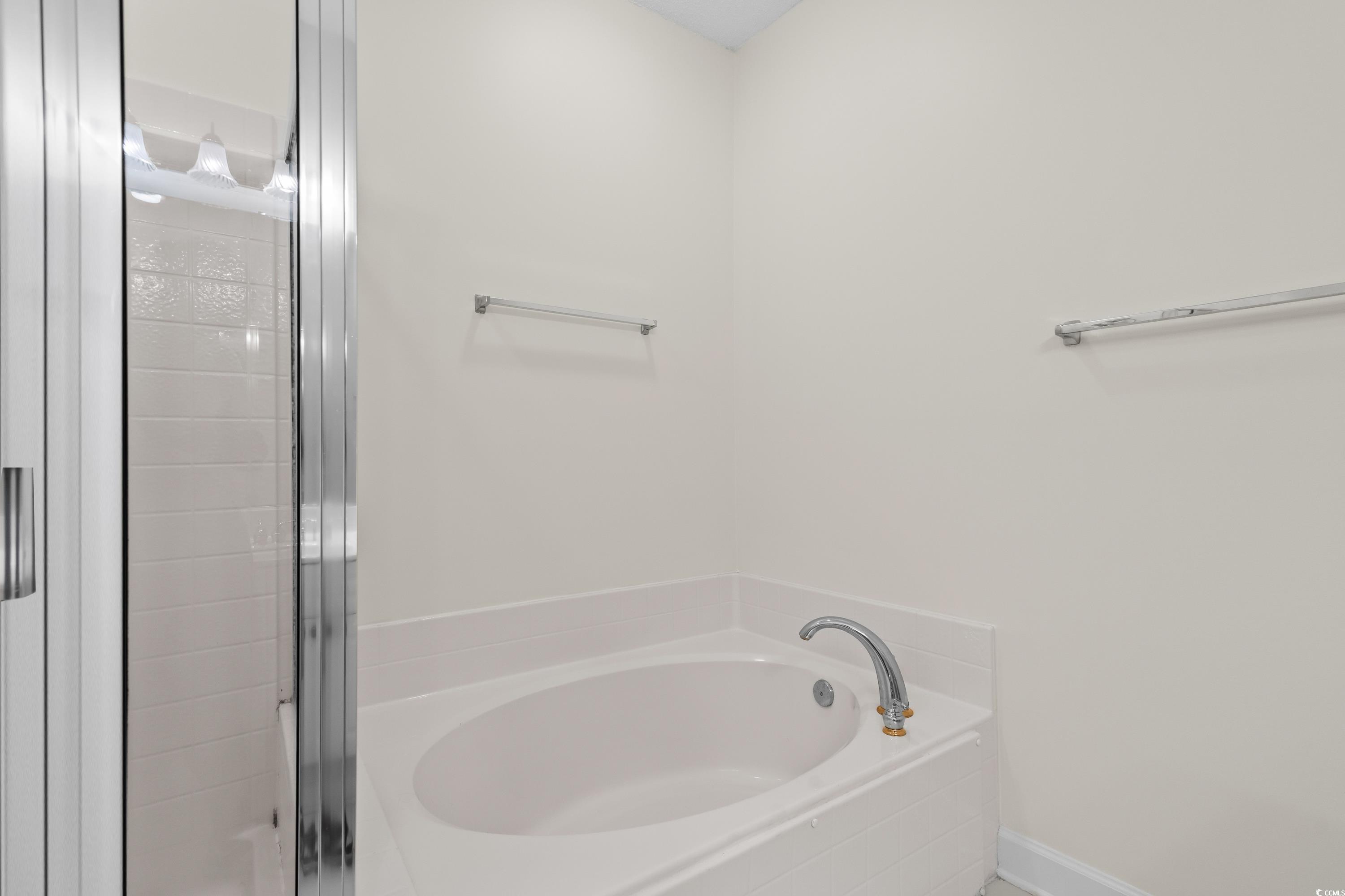 2241 Waterview Dr. Property Photo 20