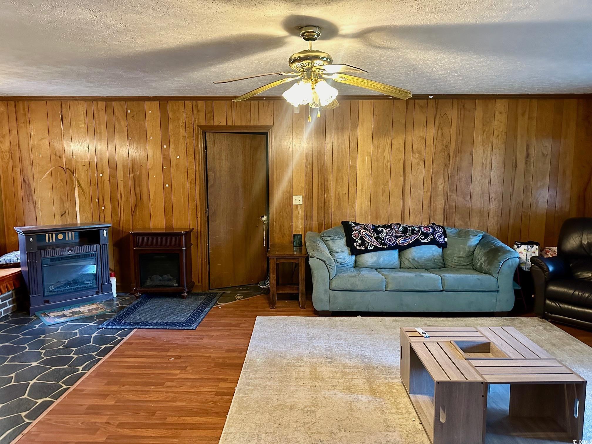 1064 Heritage Rd. Property Photo 3