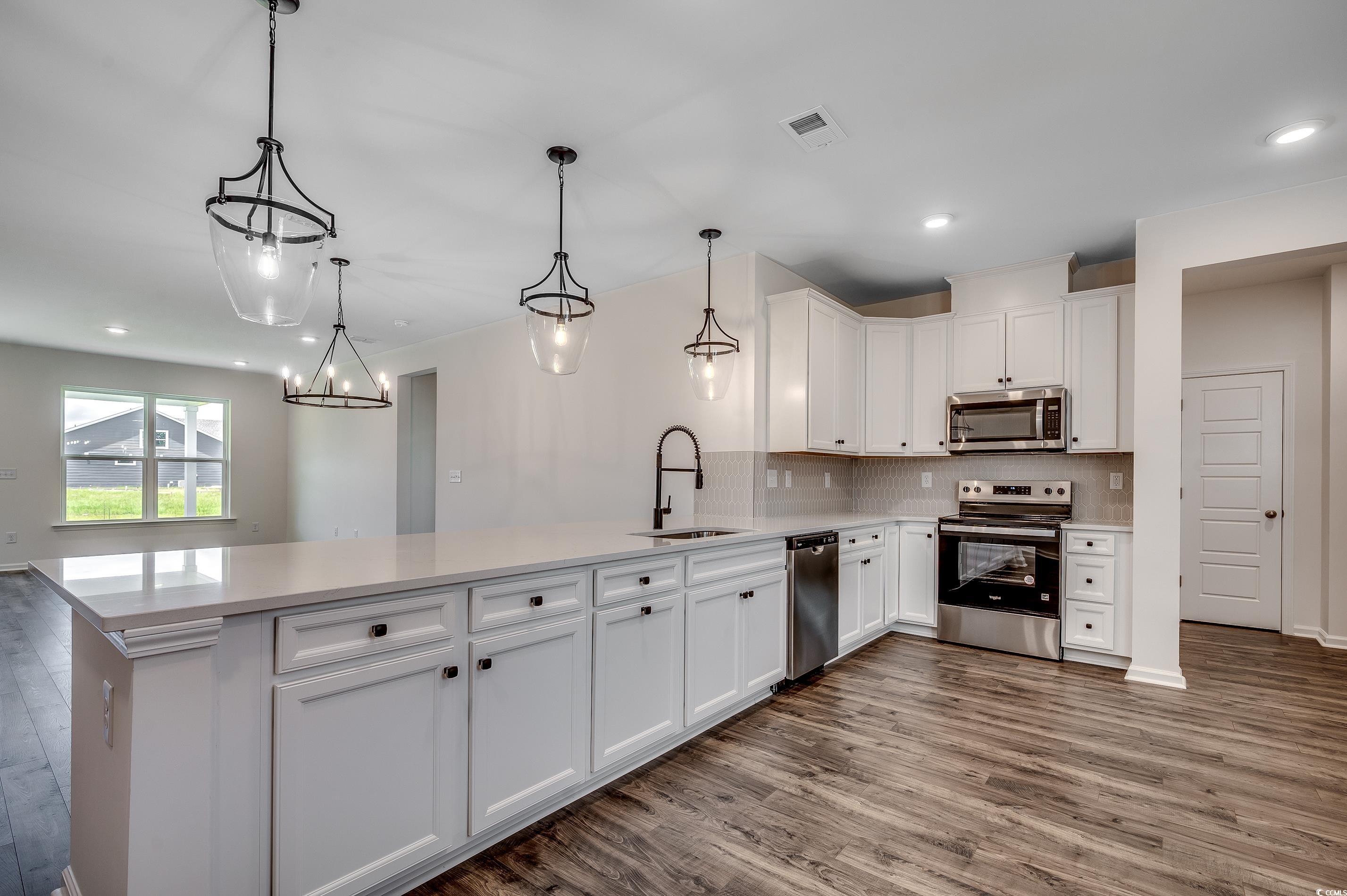 8652 Farrier Dr. Property Photo 2