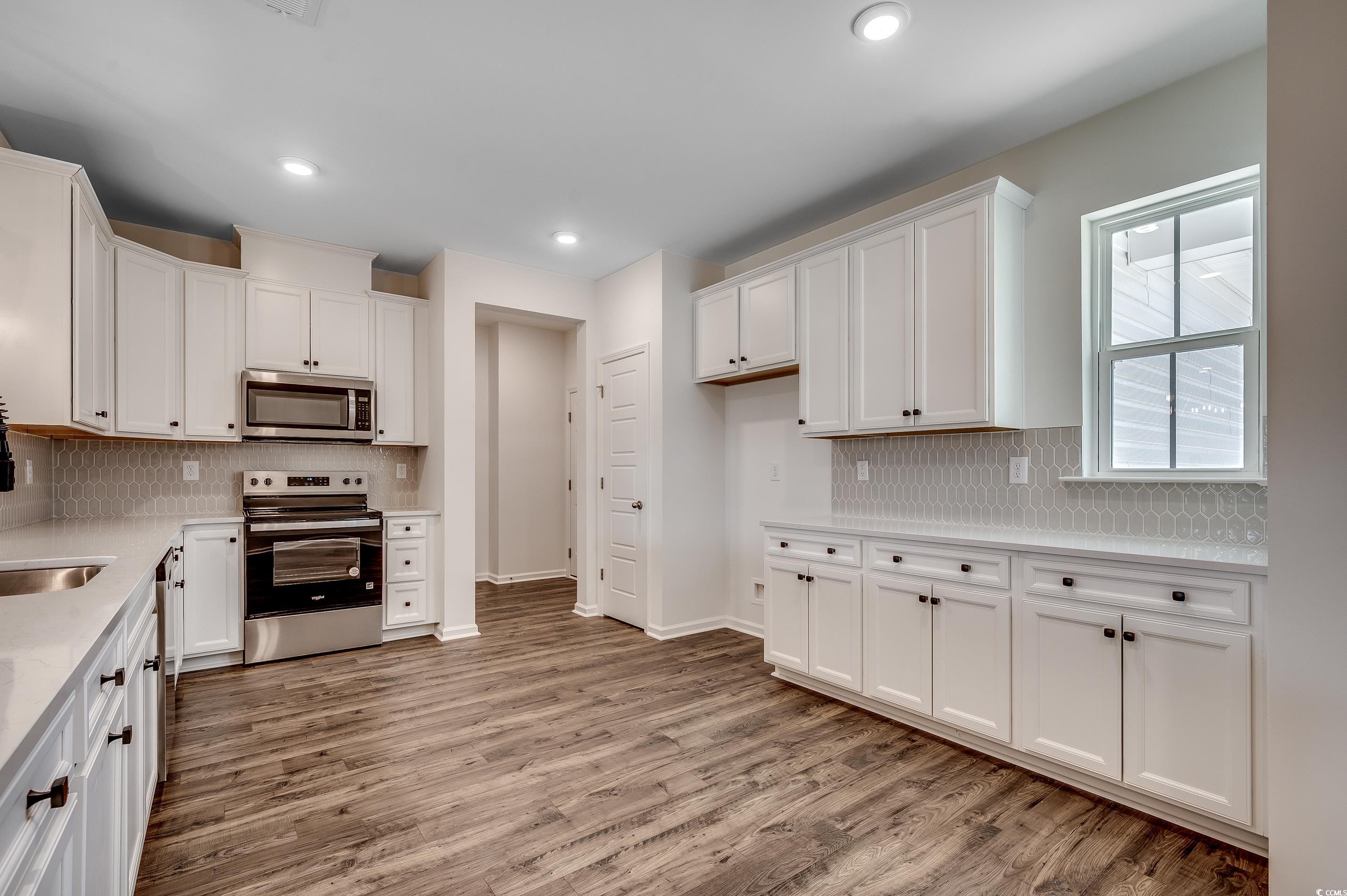 8652 Farrier Dr. Property Photo 3