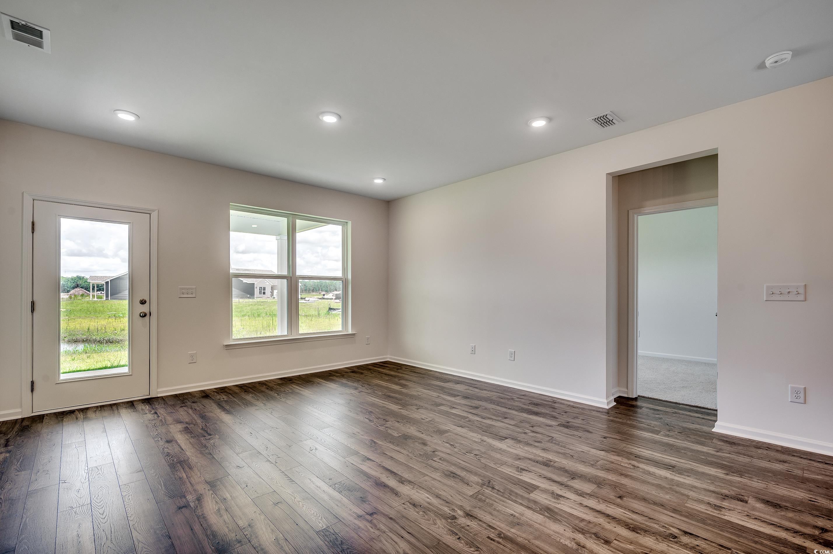 8652 Farrier Dr. Property Photo 6