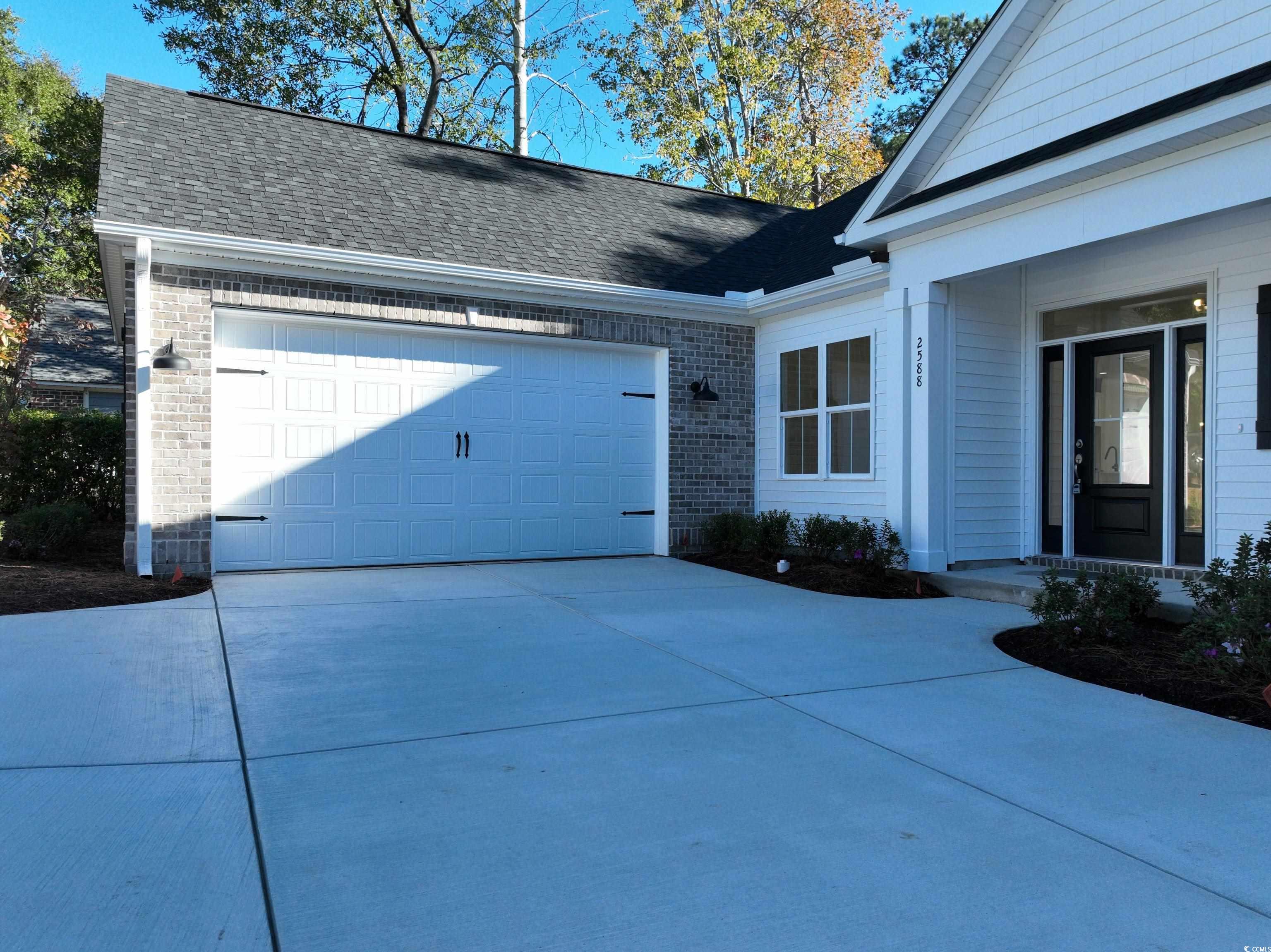 2588 Lake Vista Dr. Property Photo 3