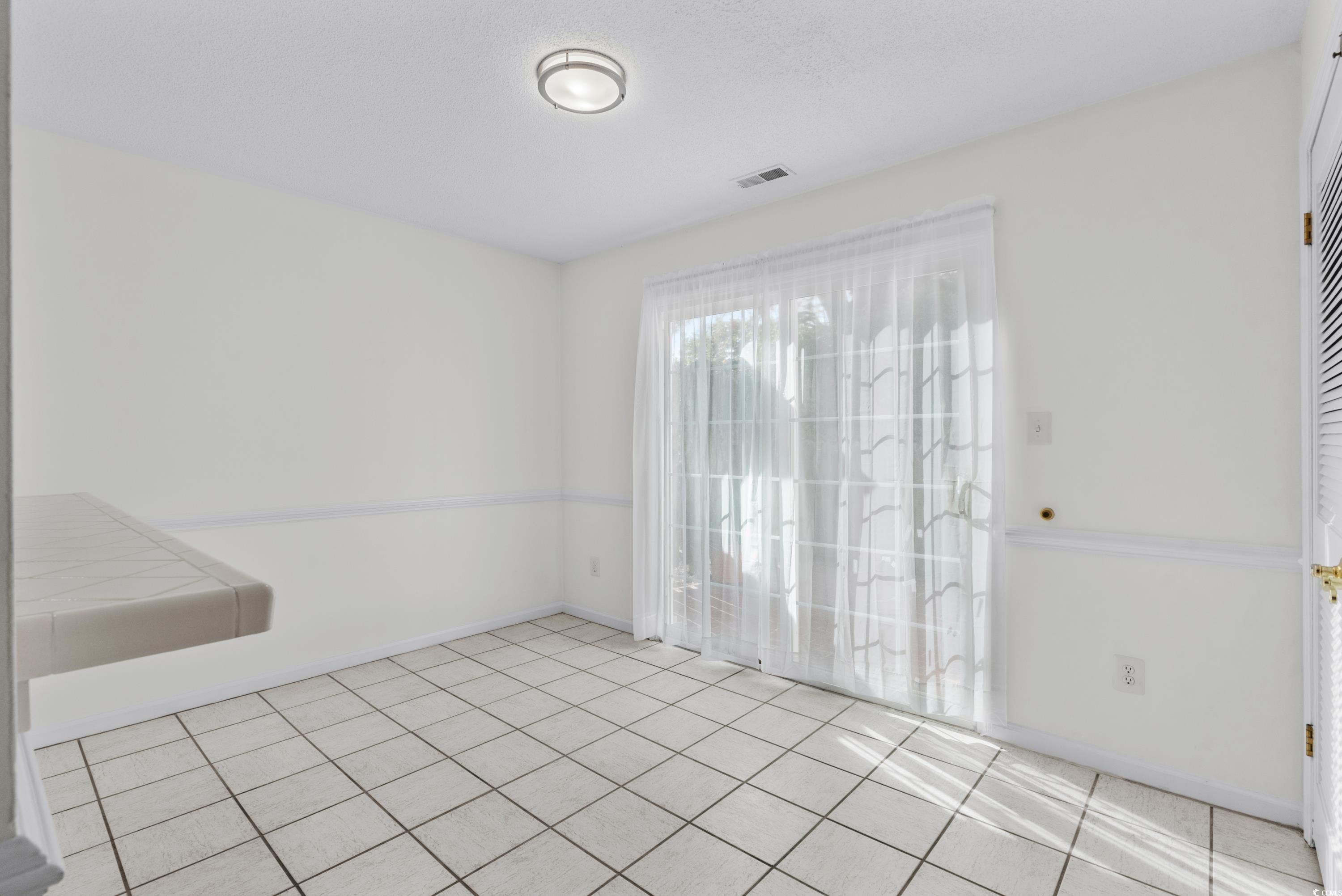 2925 Carriage Row Ln. Property Photo 6