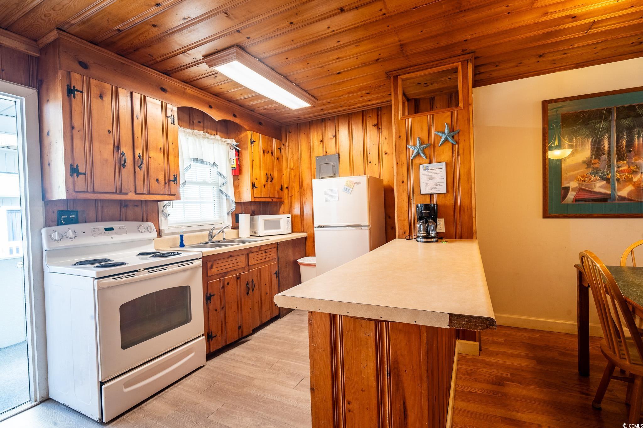 4700 S Ocean Blvd. Property Photo 4