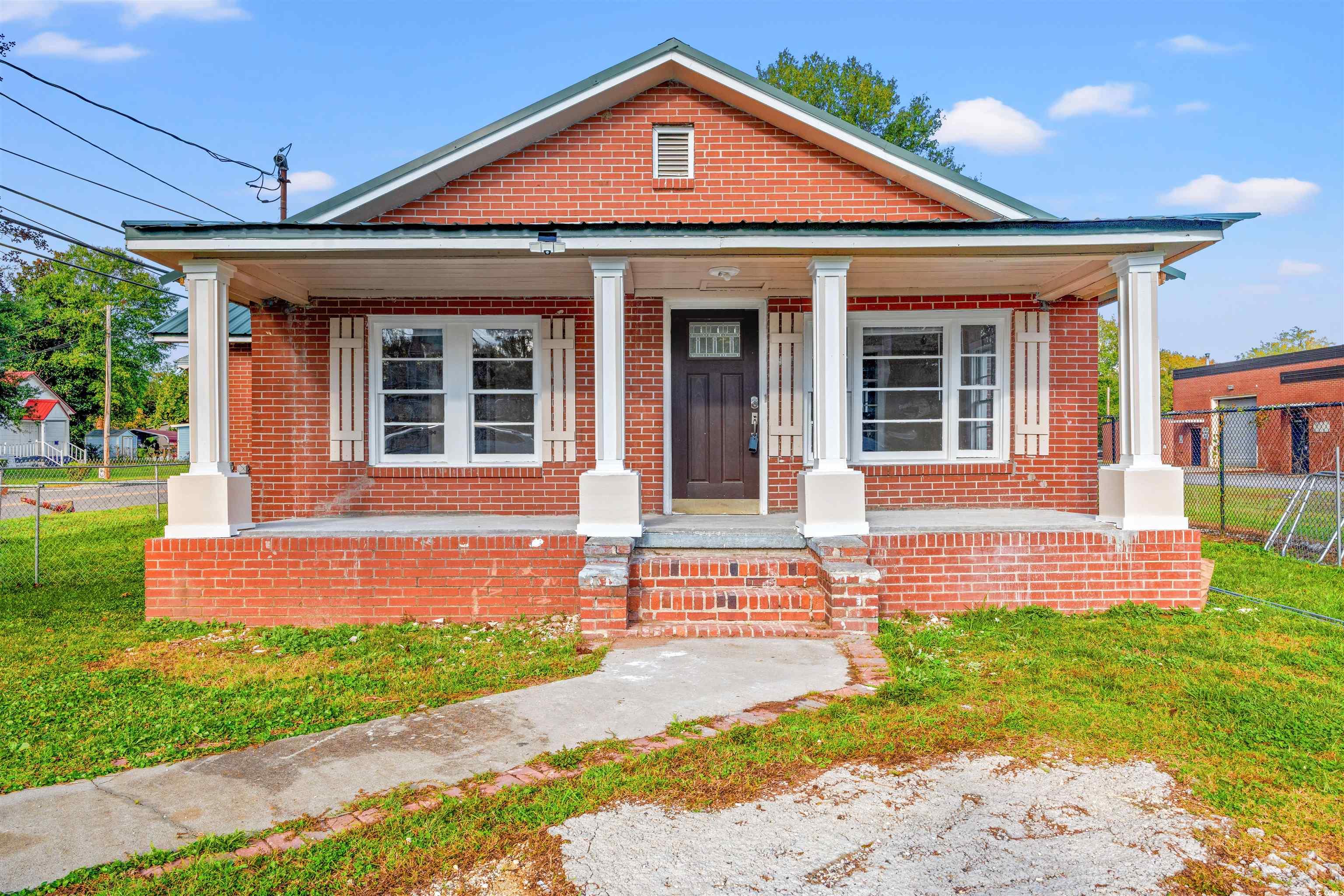 1632 Butts St. Property Photo 1
