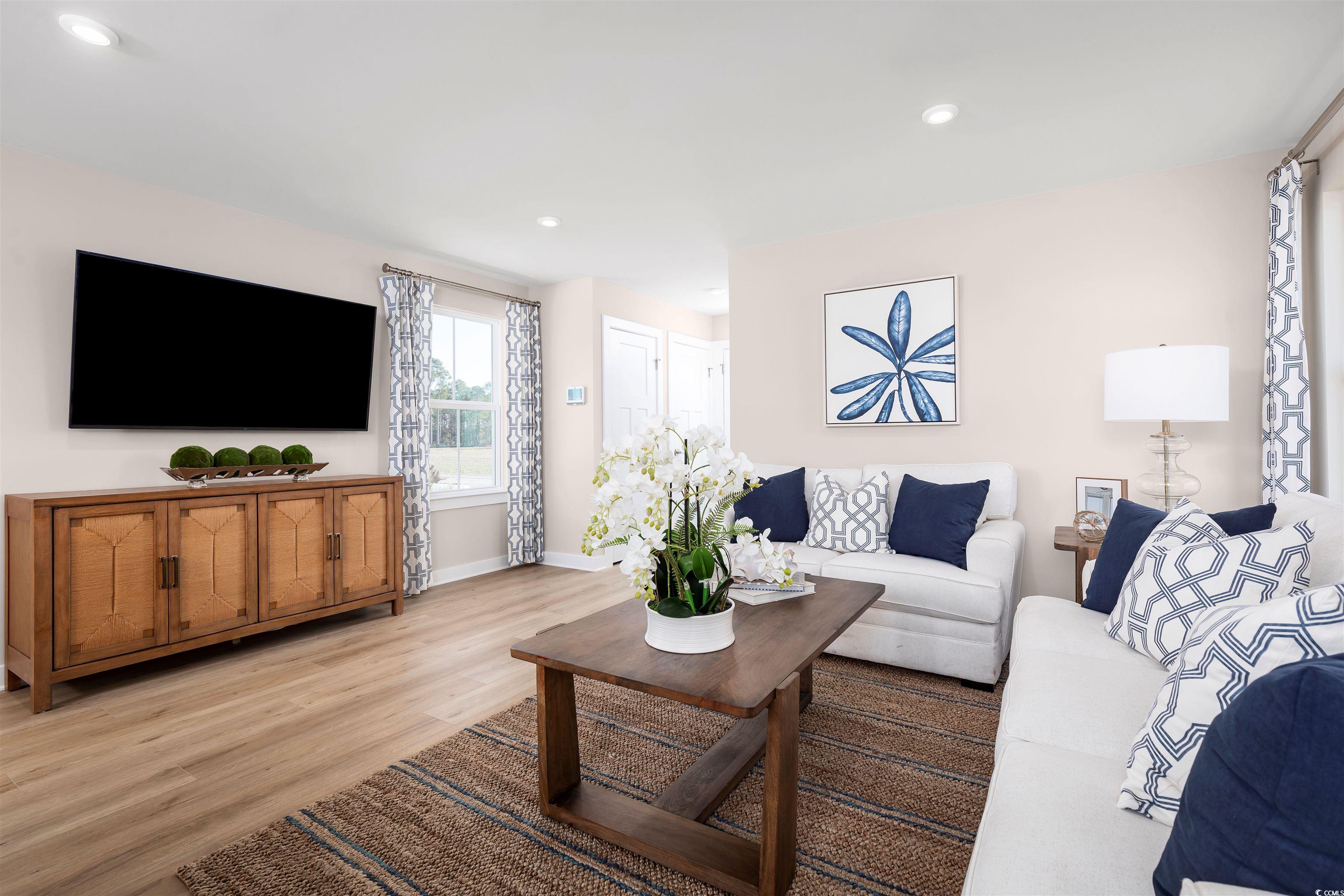 2744 Rowyn St. Property Photo 4