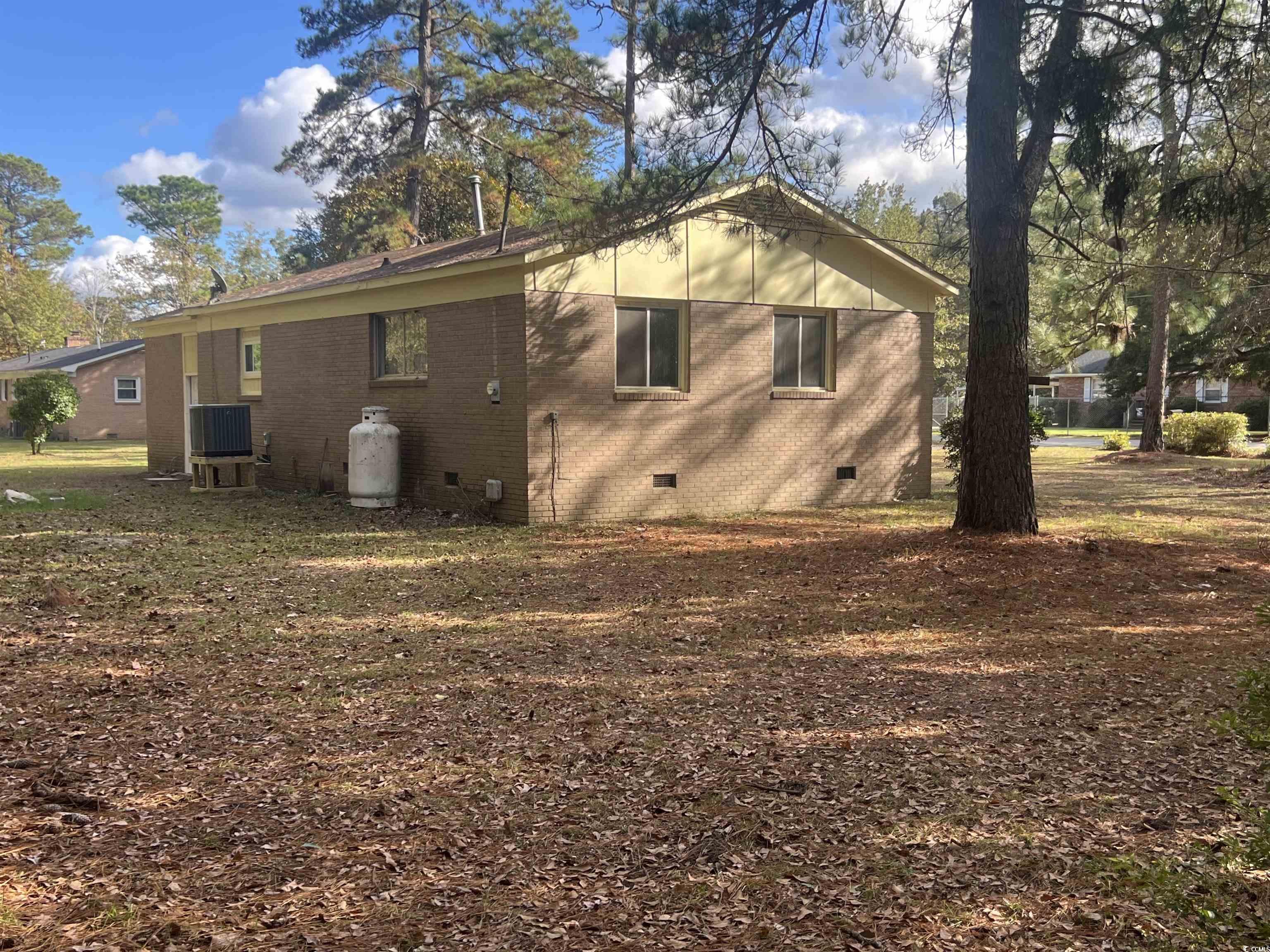 29 Sherwood St. Property Photo 5